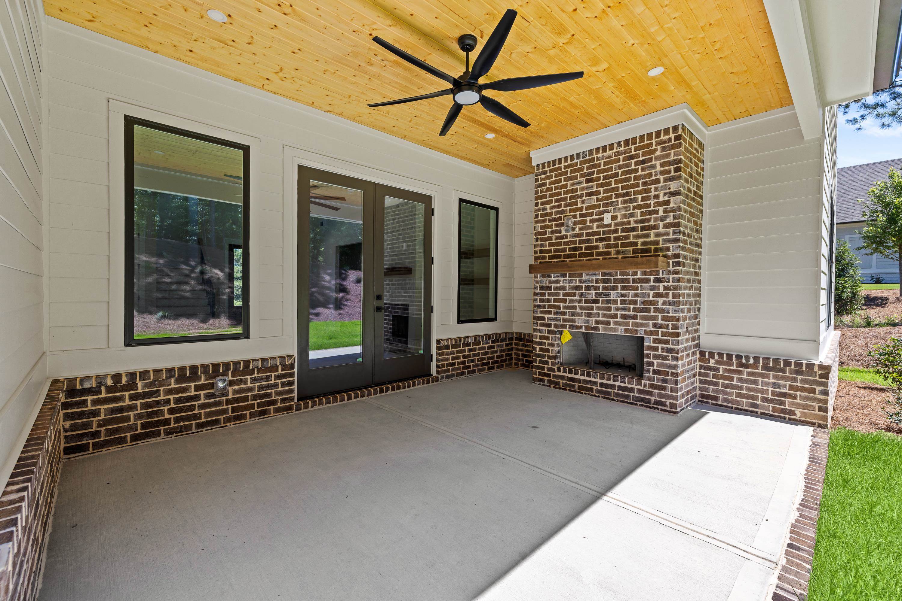 1131 GLEN EAGLE DRIVE