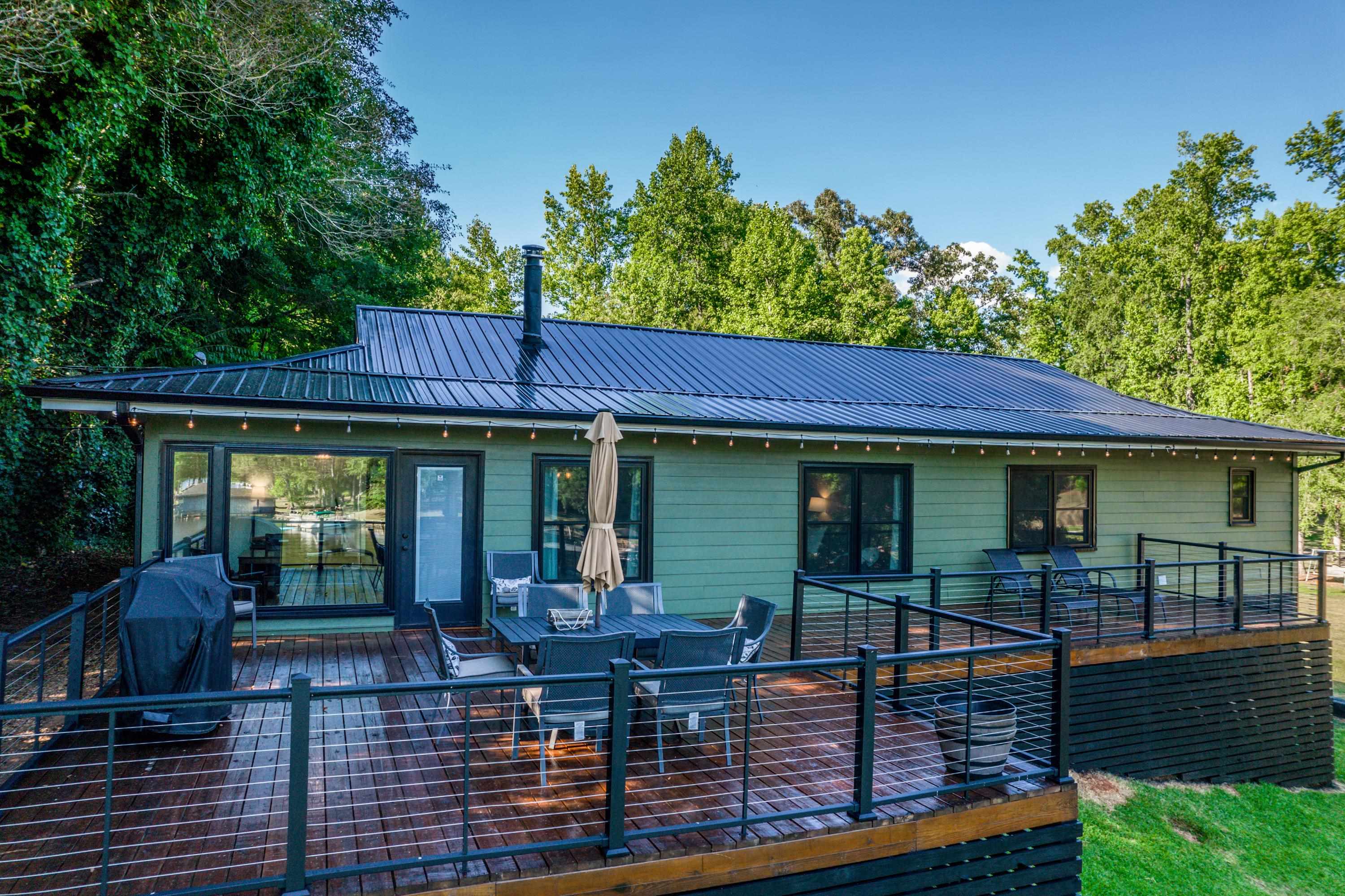 128 TURTLE COURT