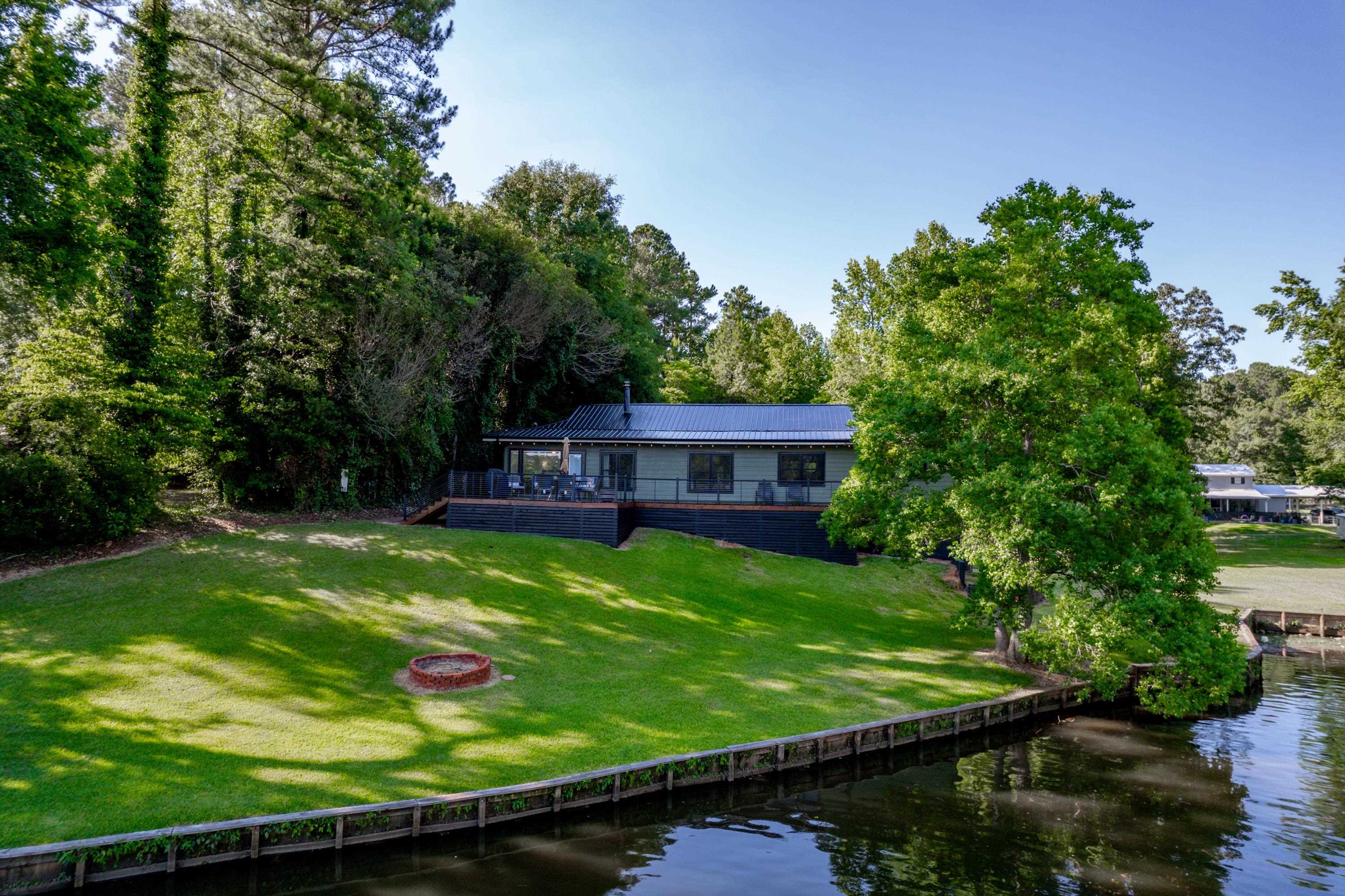 128 TURTLE COURT
