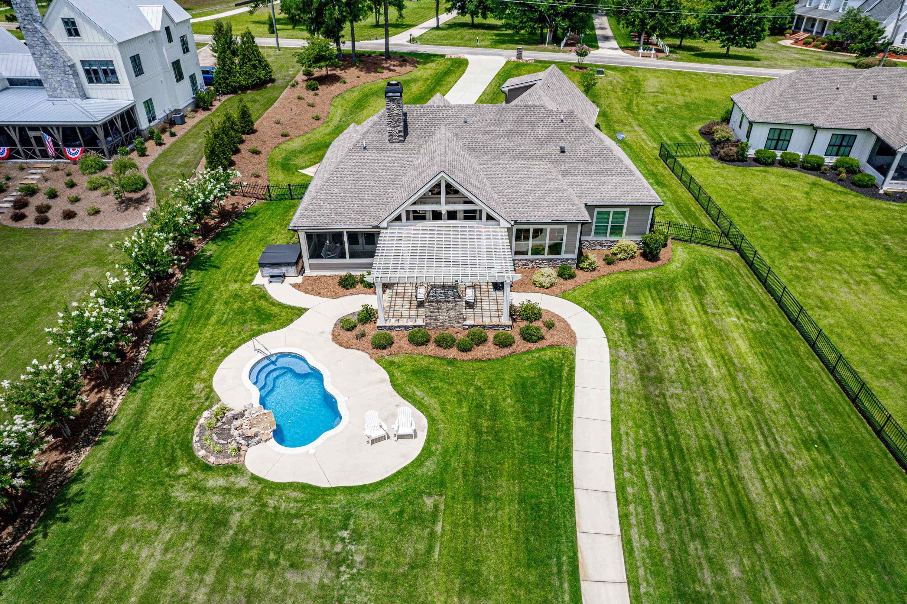 160 LAKEVIEW DRIVE