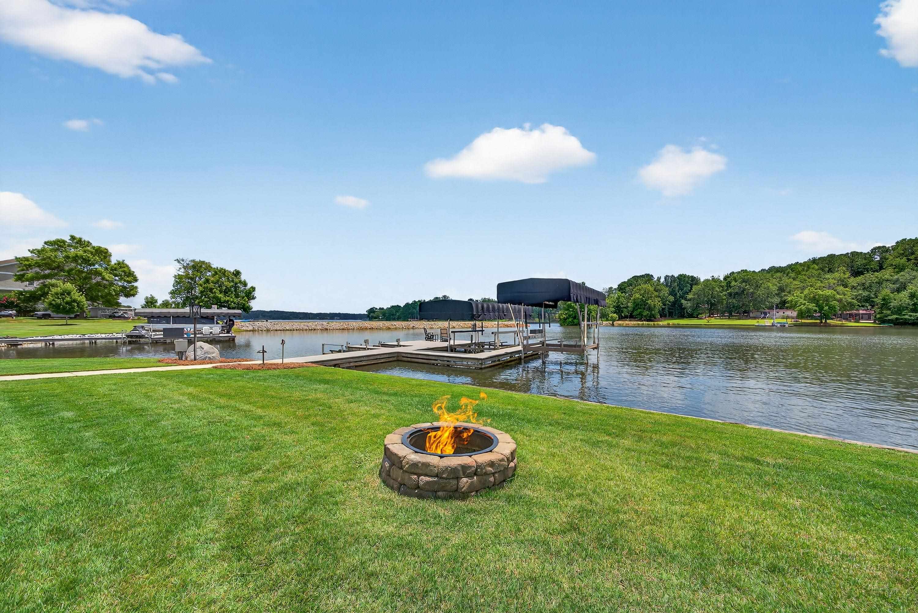 160 LAKEVIEW DRIVE