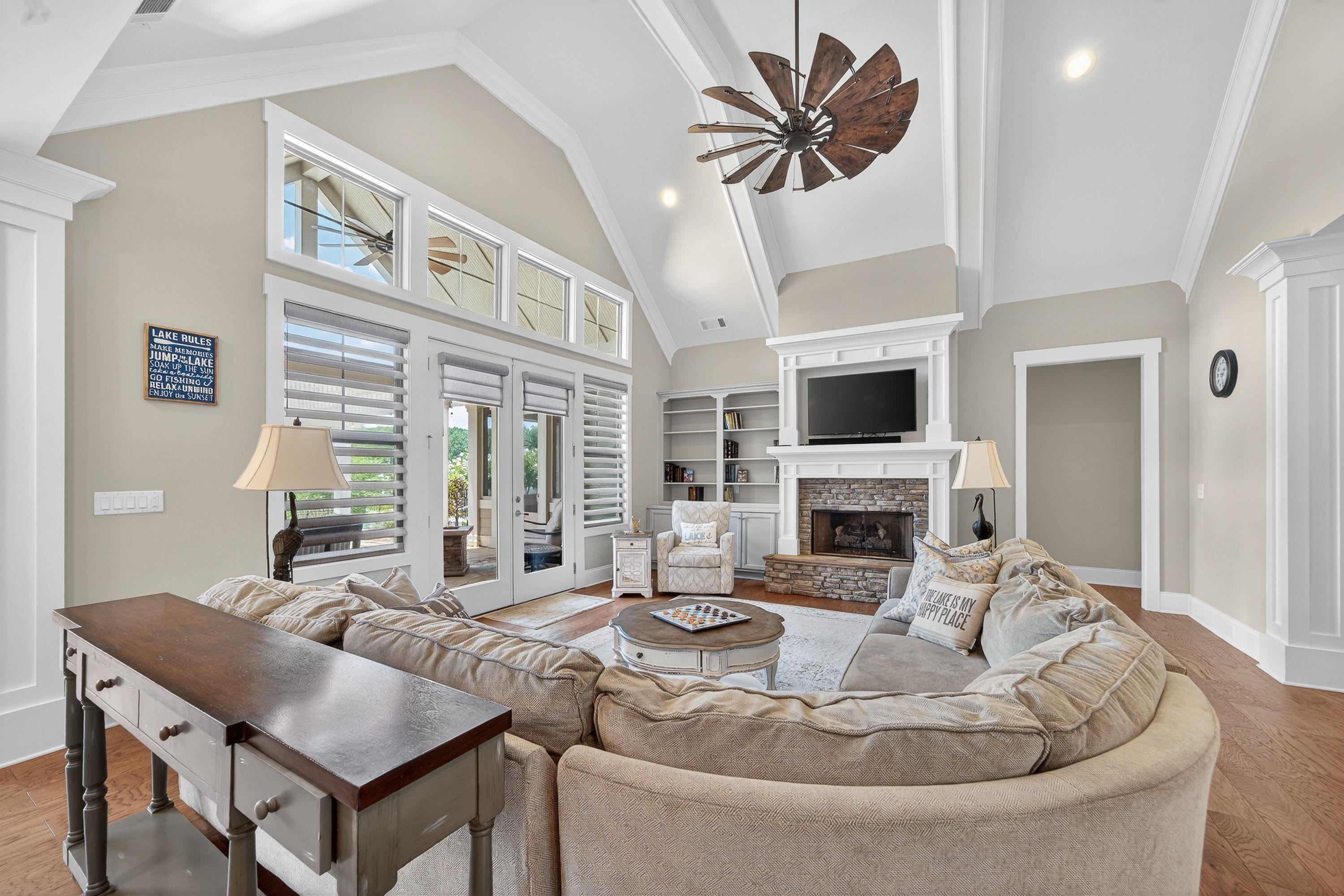 160 LAKEVIEW DRIVE