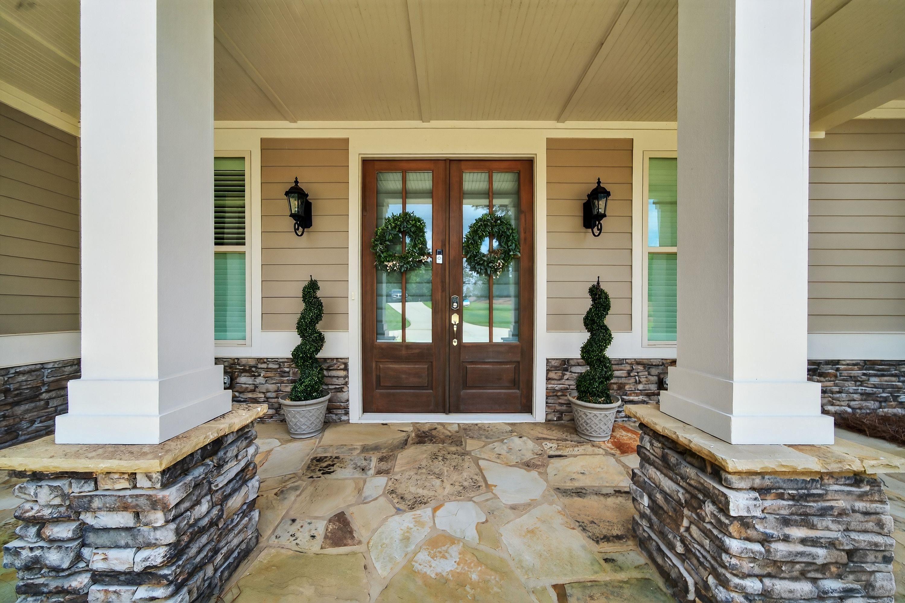 160 LAKEVIEW DRIVE