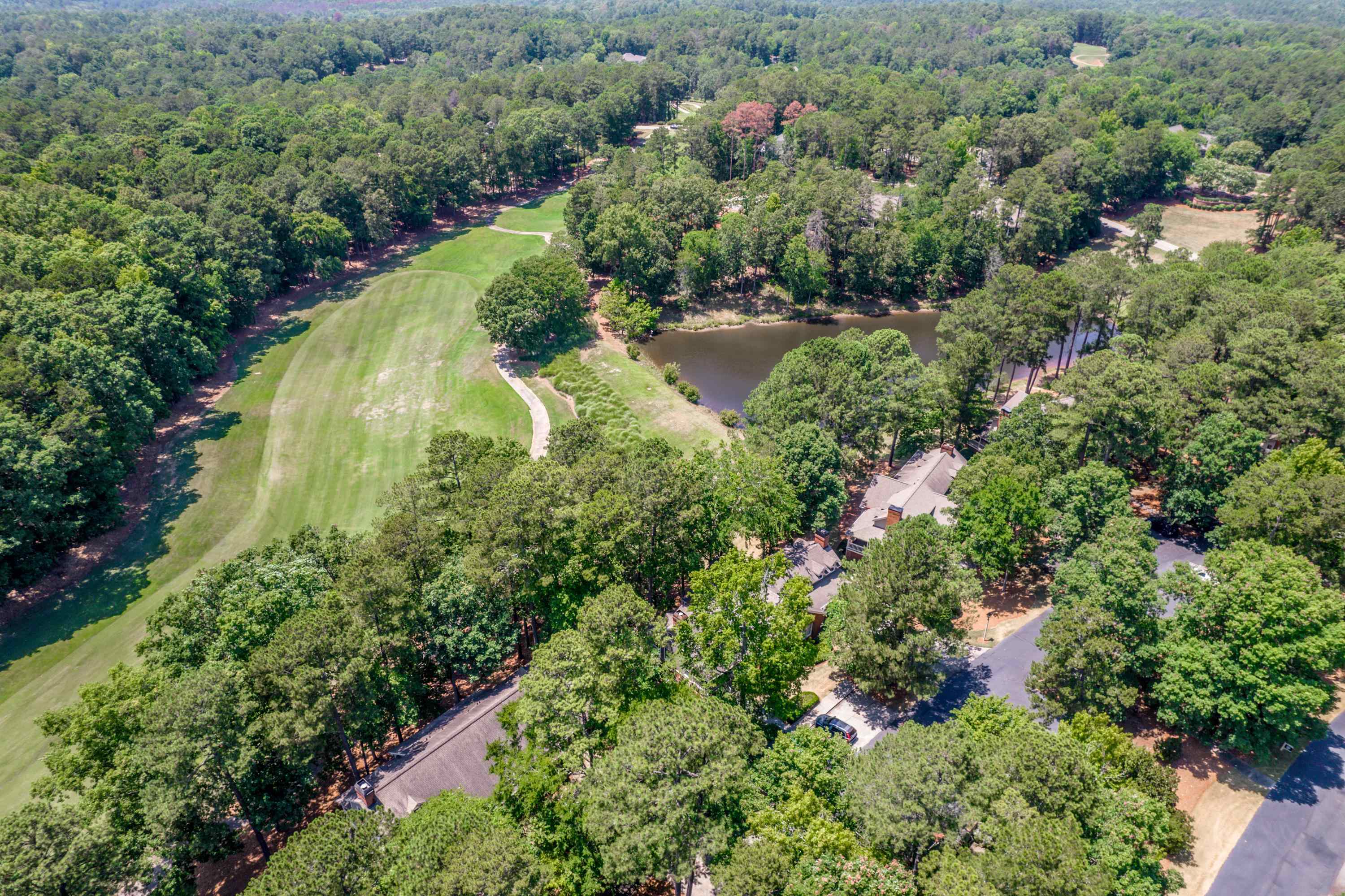 1043 B CLUB HOUSE LANE
