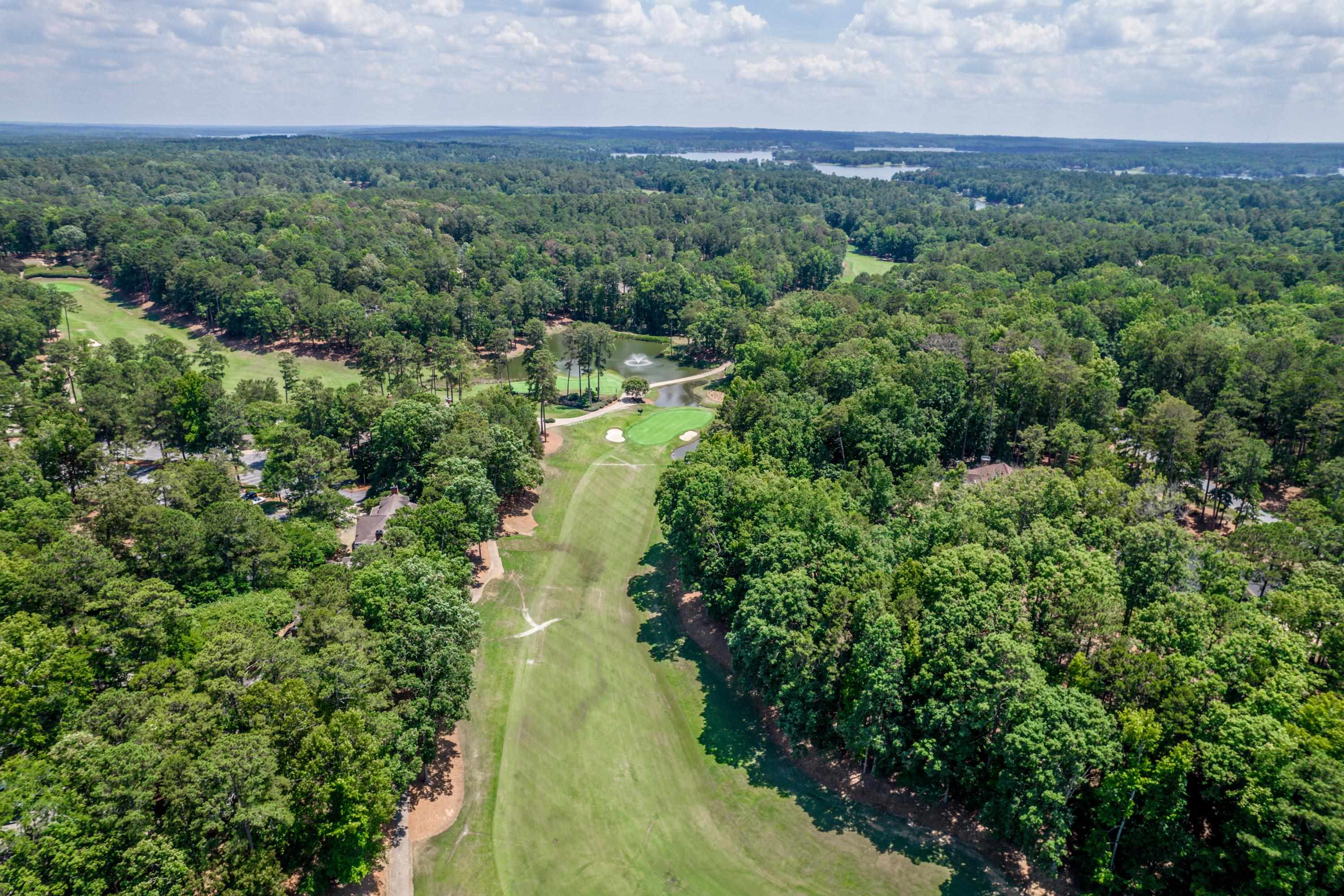 1043 B CLUB HOUSE LANE