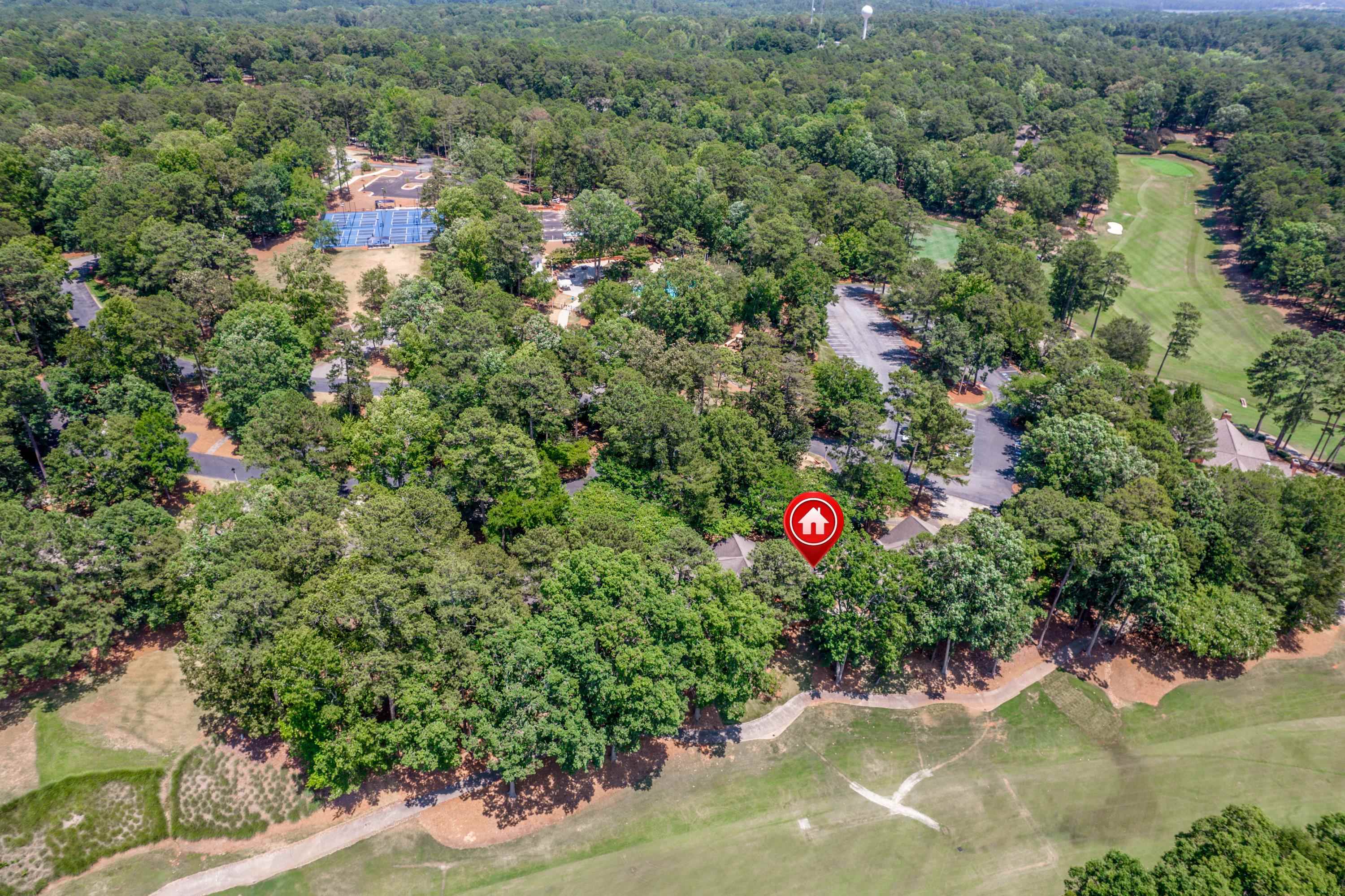1043 B CLUB HOUSE LANE