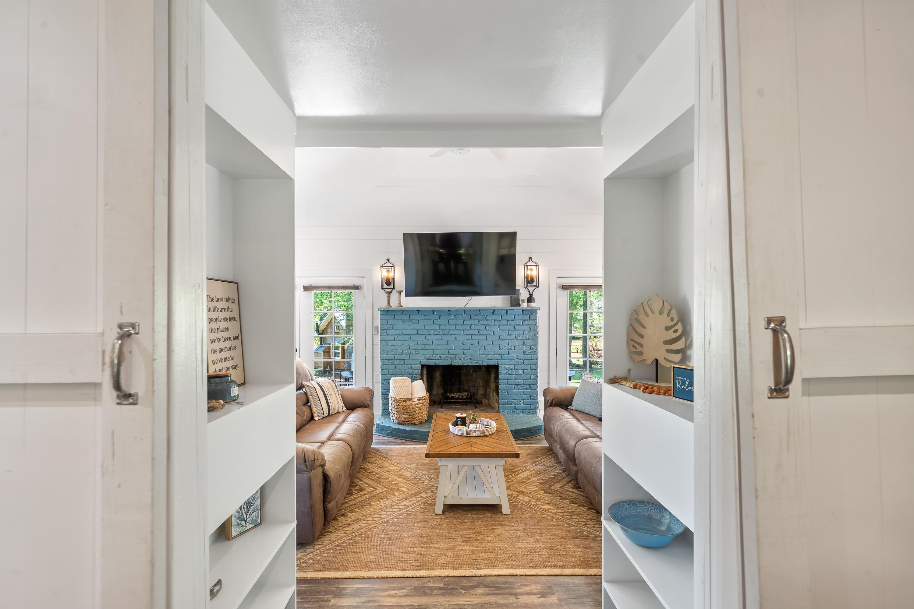 194 BENTLEY CIRCLE