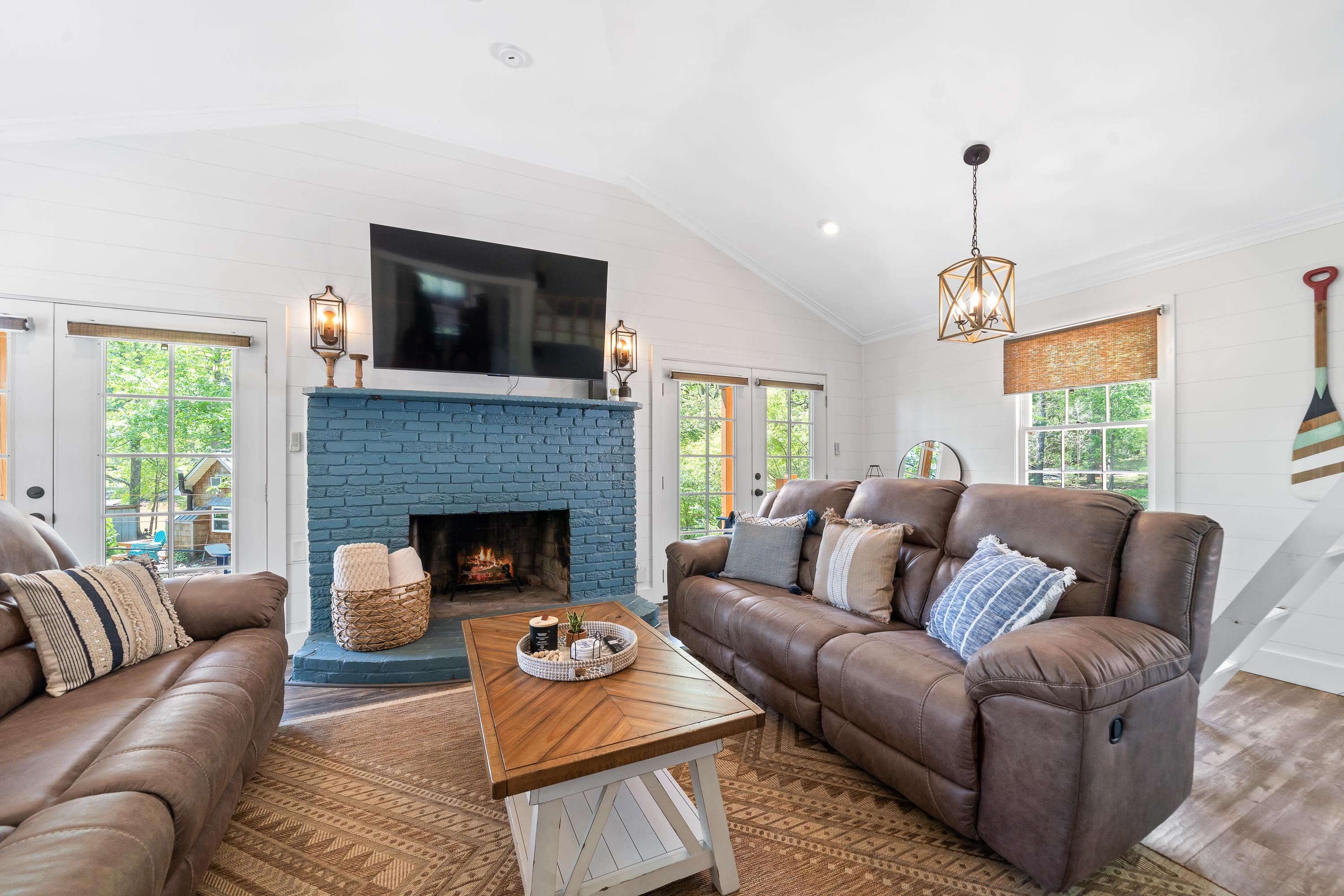 194 BENTLEY CIRCLE