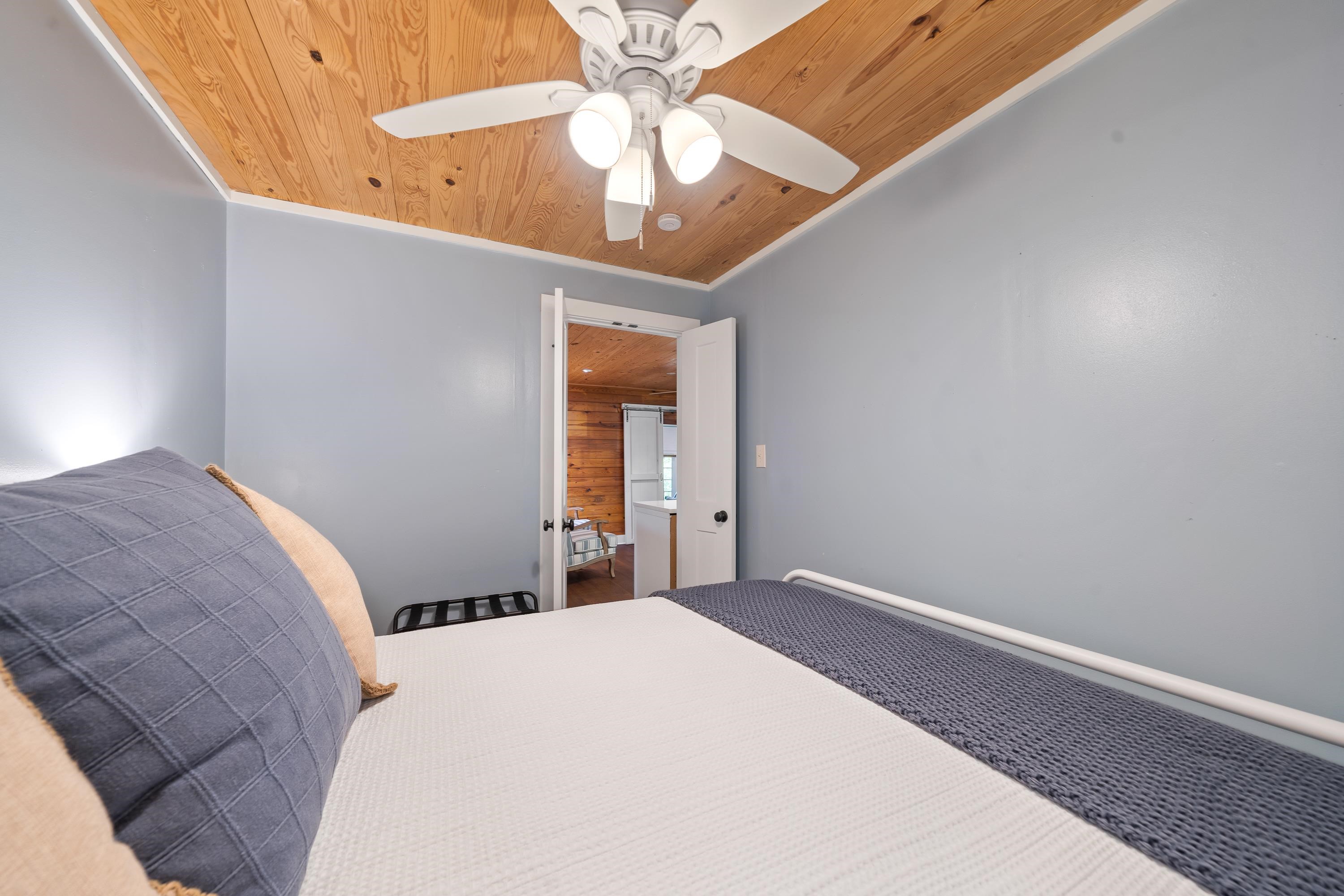 194 BENTLEY CIRCLE