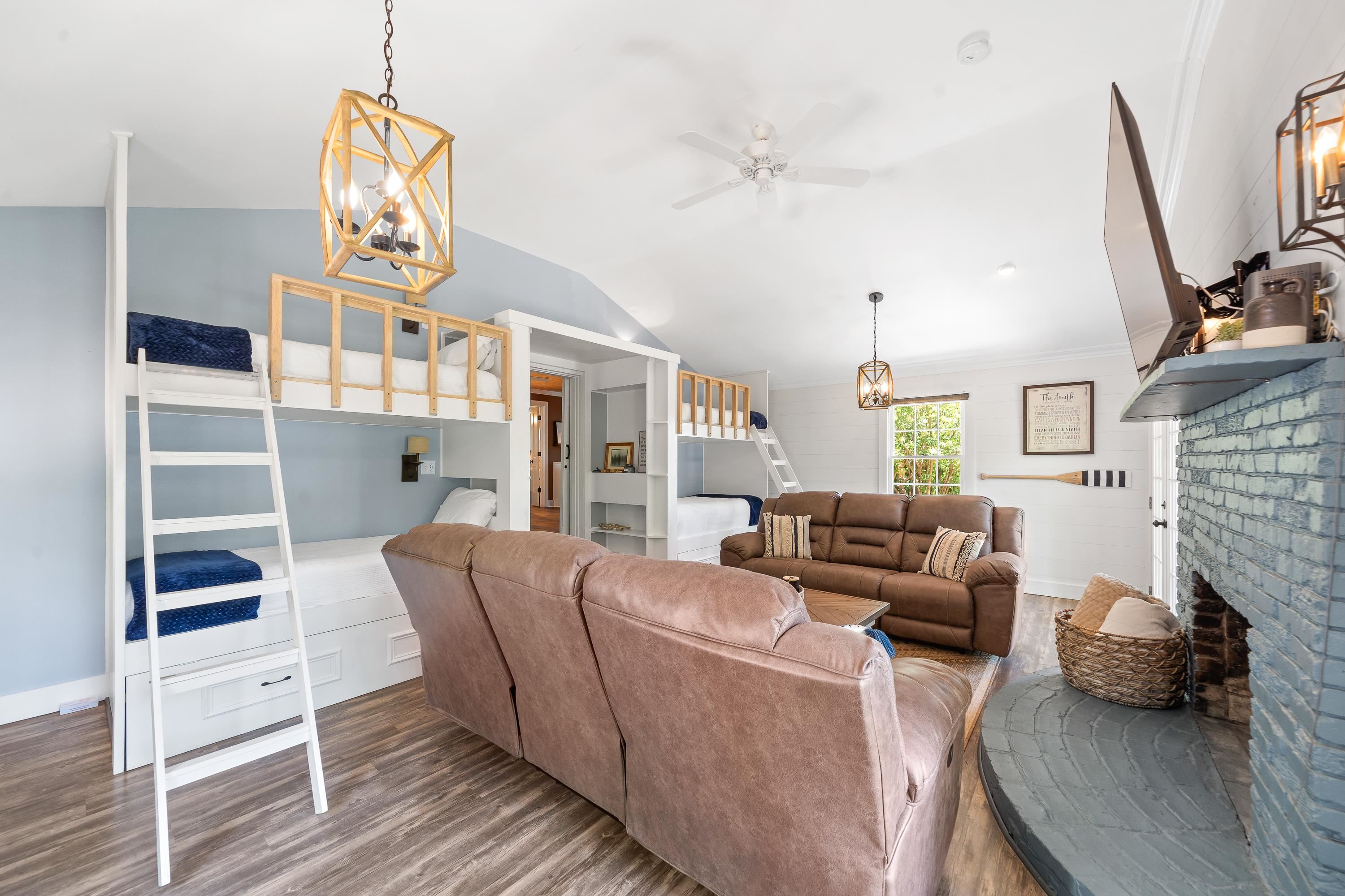 194 BENTLEY CIRCLE