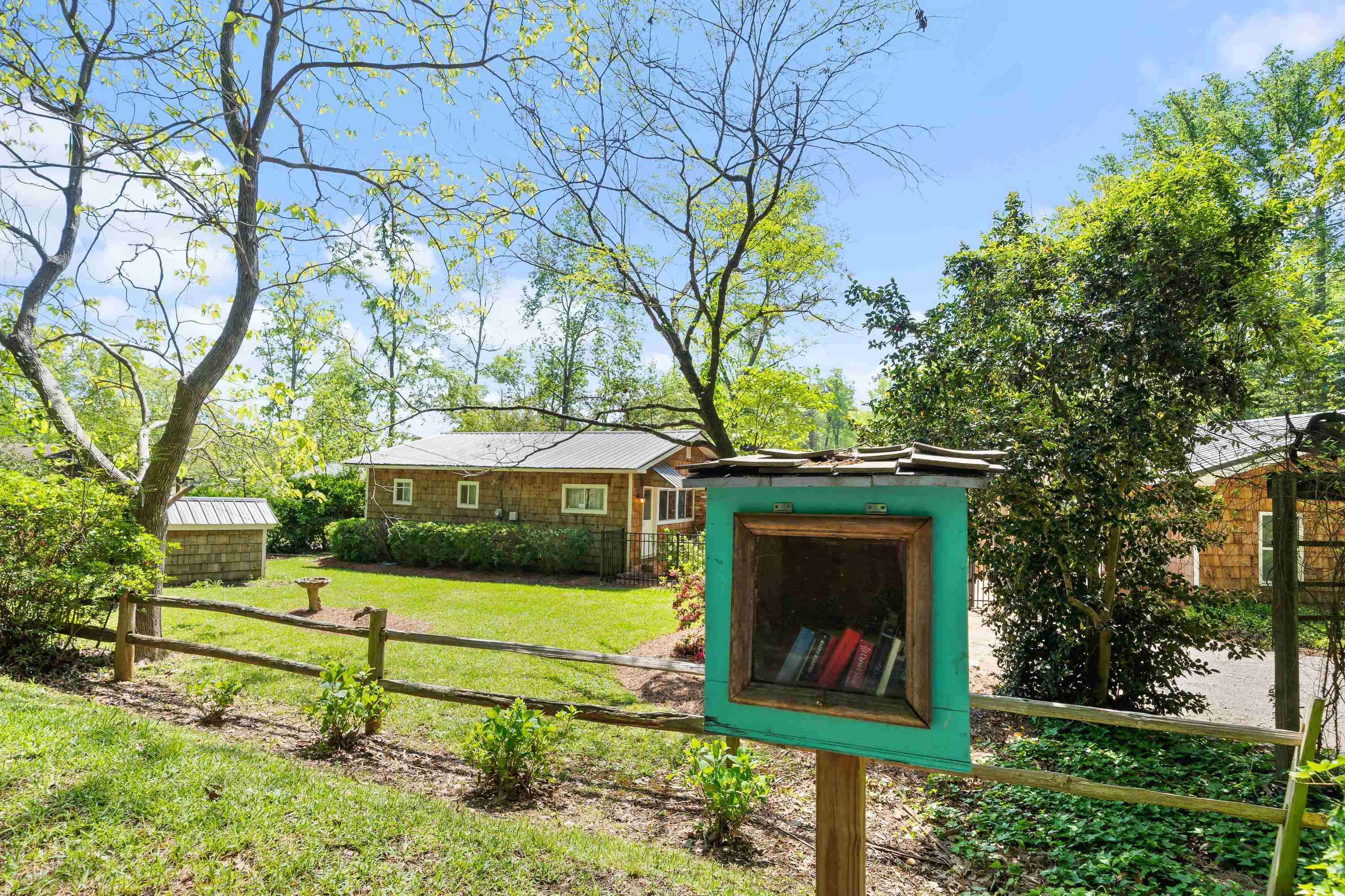 194 BENTLEY CIRCLE