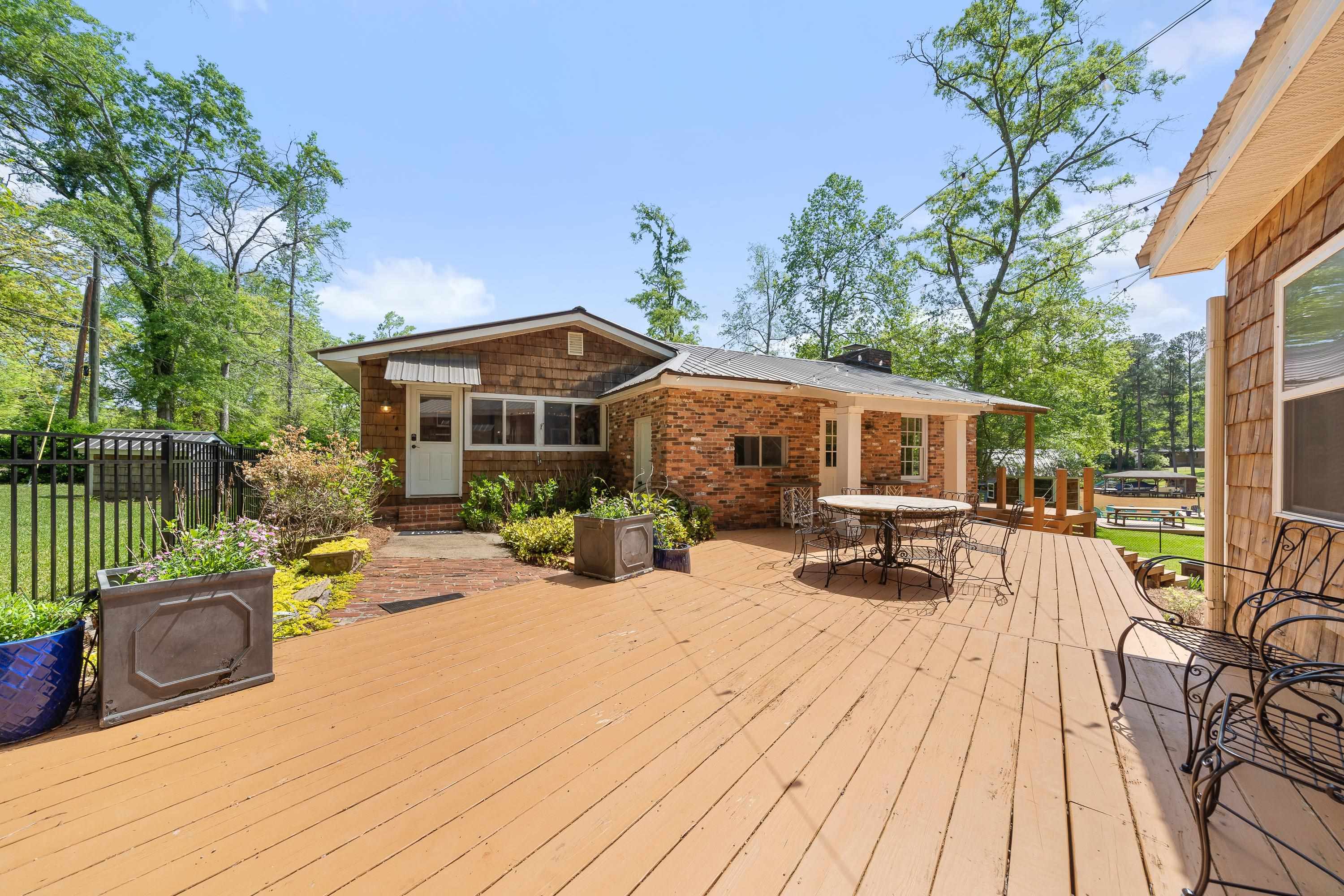 194 BENTLEY CIRCLE