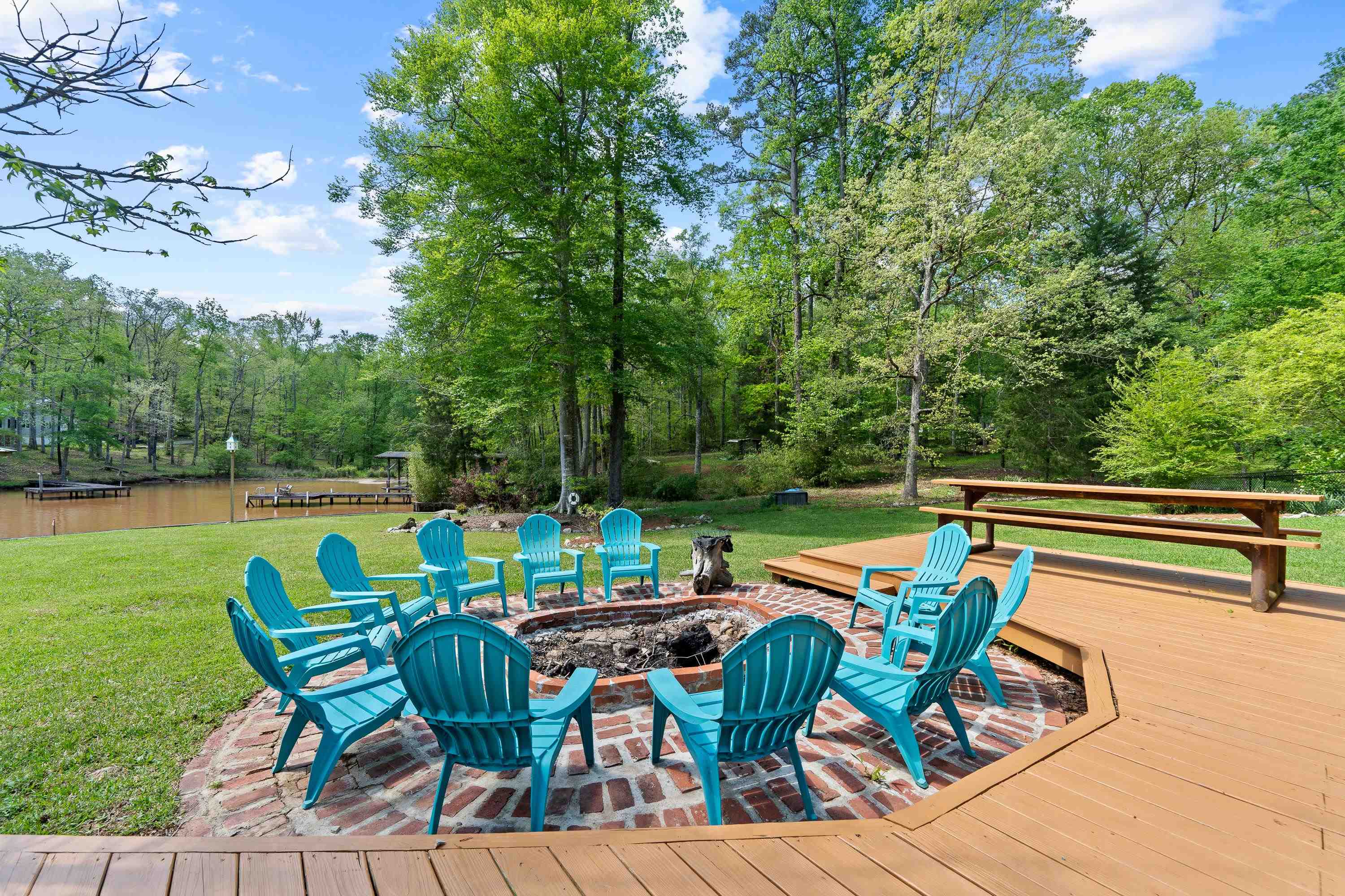194 BENTLEY CIRCLE