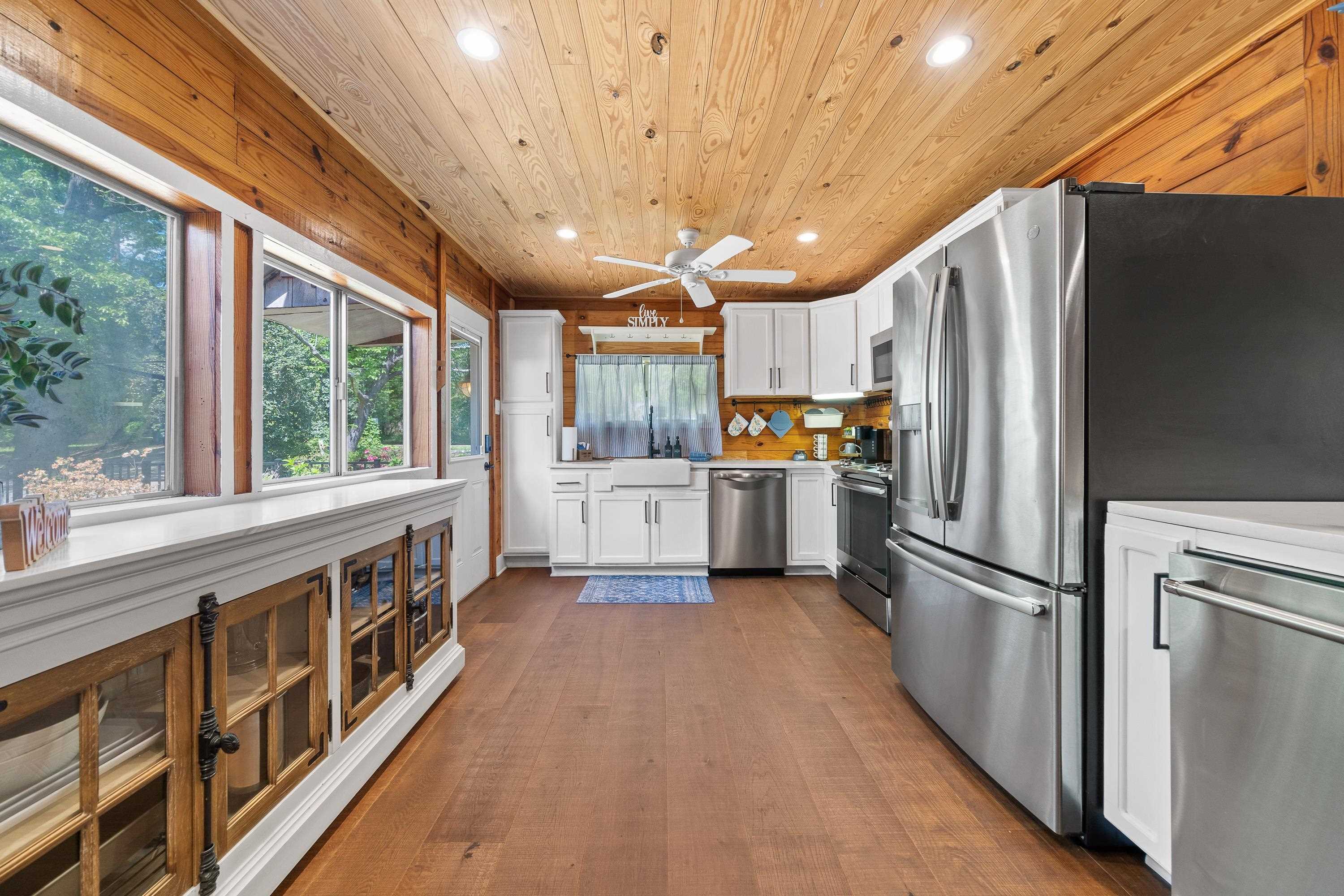 194 BENTLEY CIRCLE