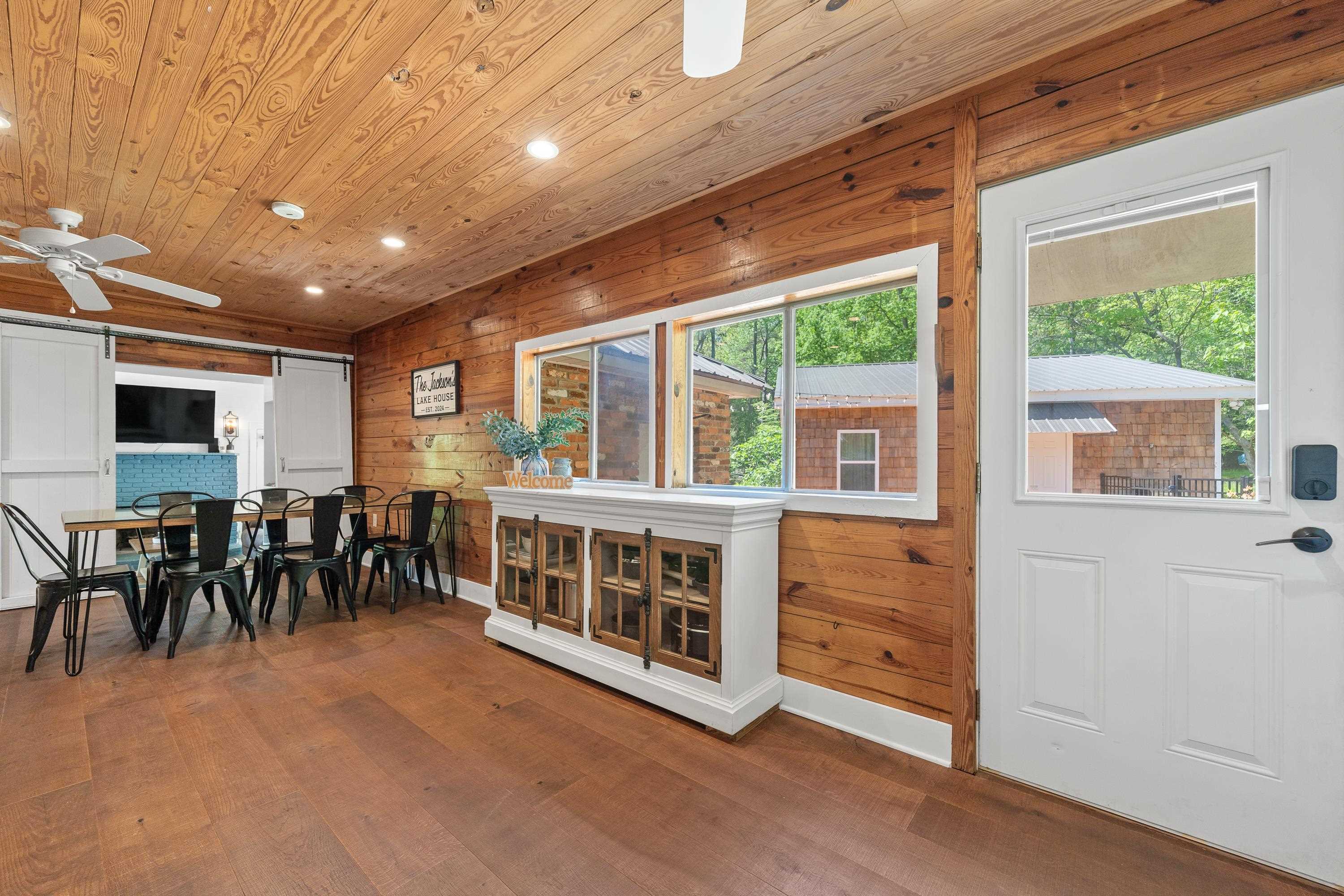 194 BENTLEY CIRCLE