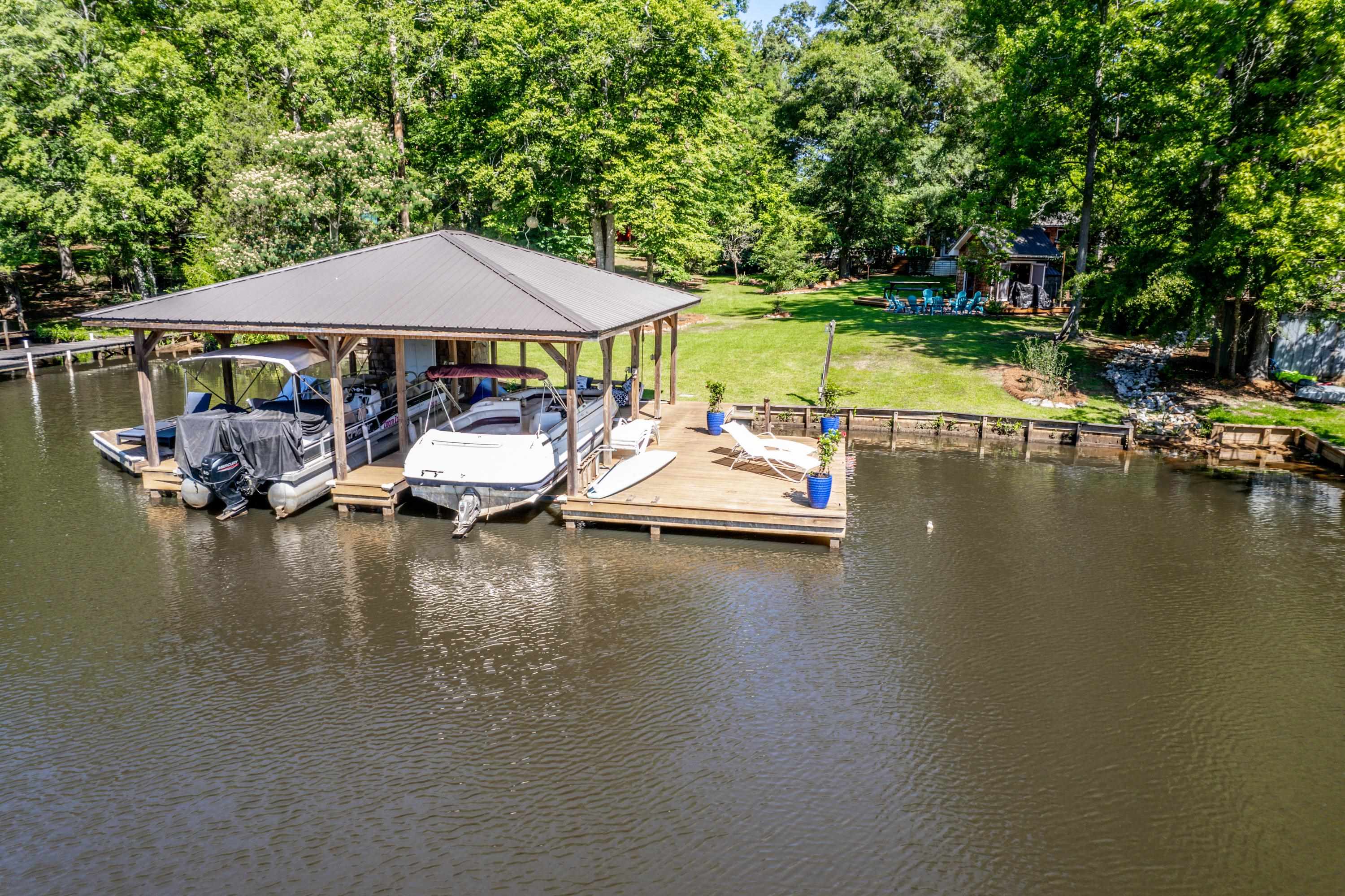 194 BENTLEY CIRCLE