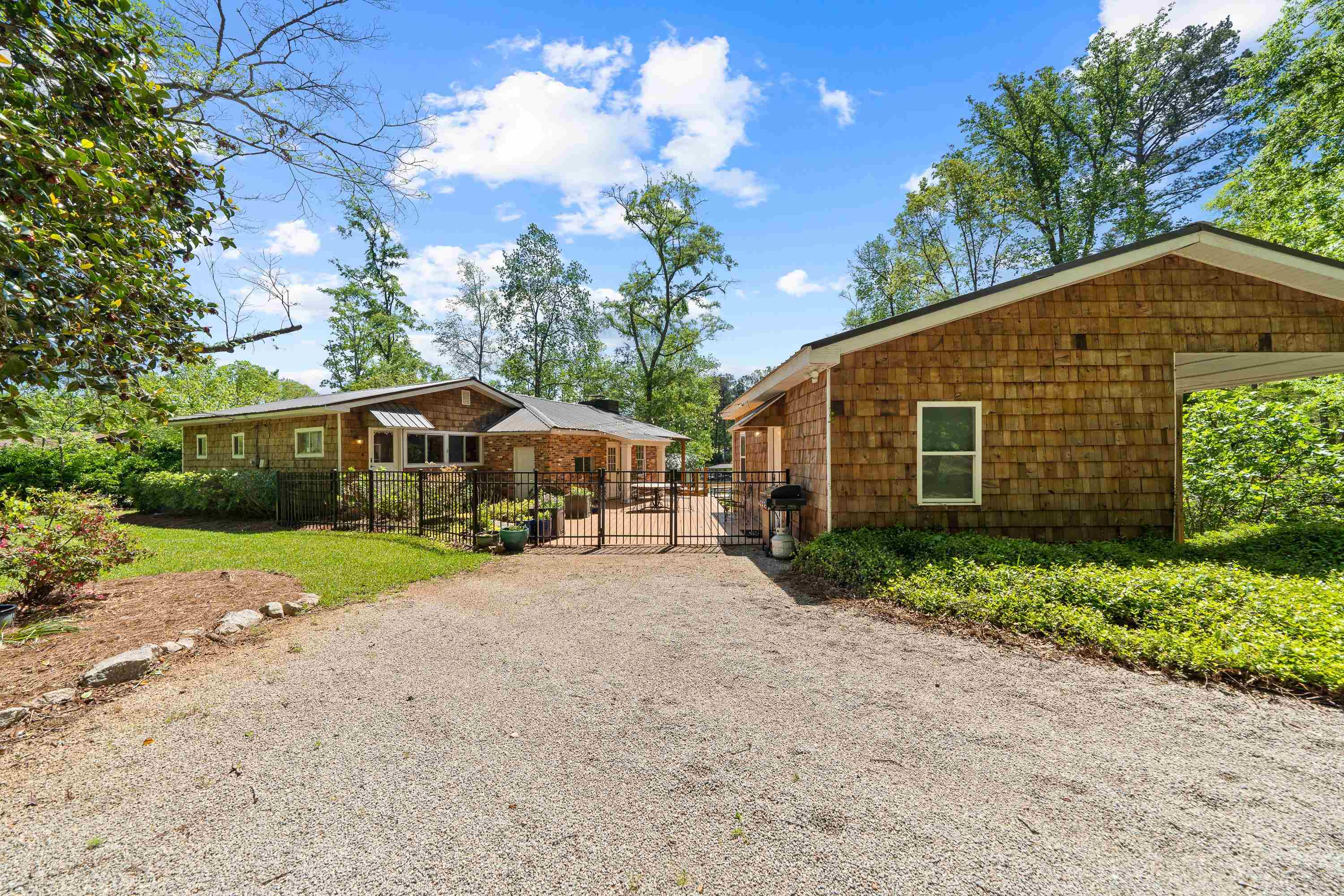 194 BENTLEY CIRCLE