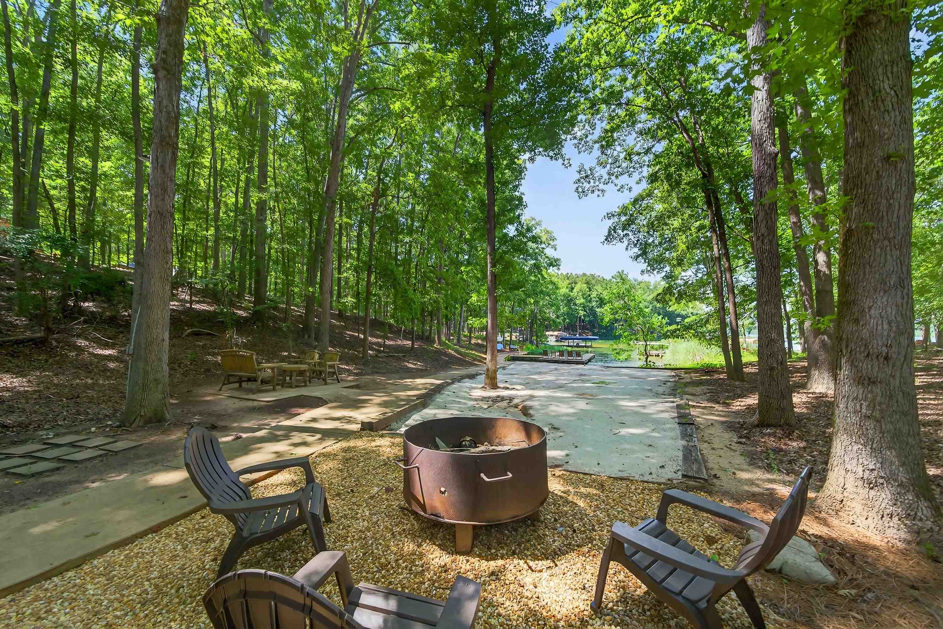 403 LONG SHOALS DRIVE, GA 31024