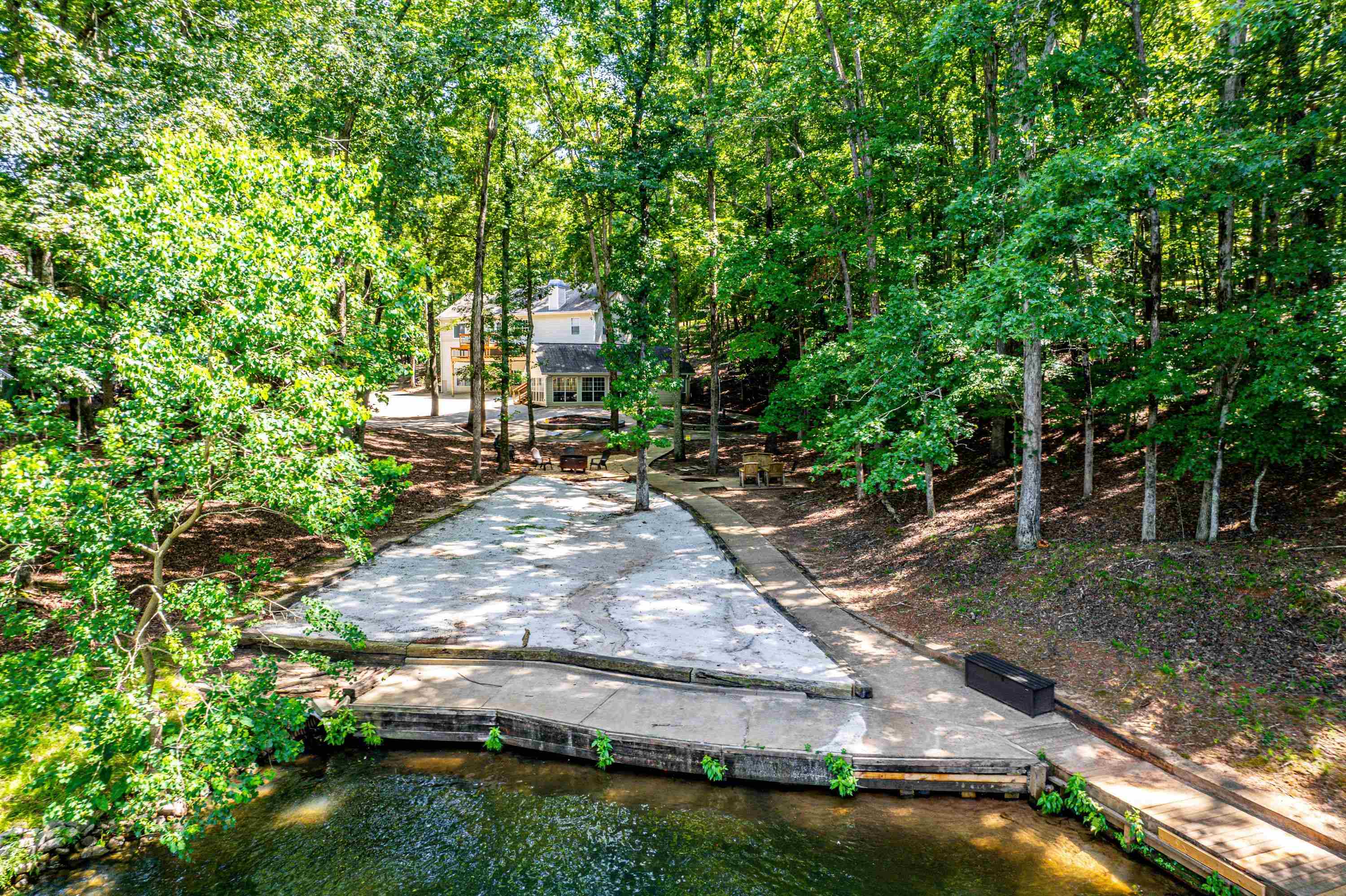 403 LONG SHOALS DRIVE, GA 31024