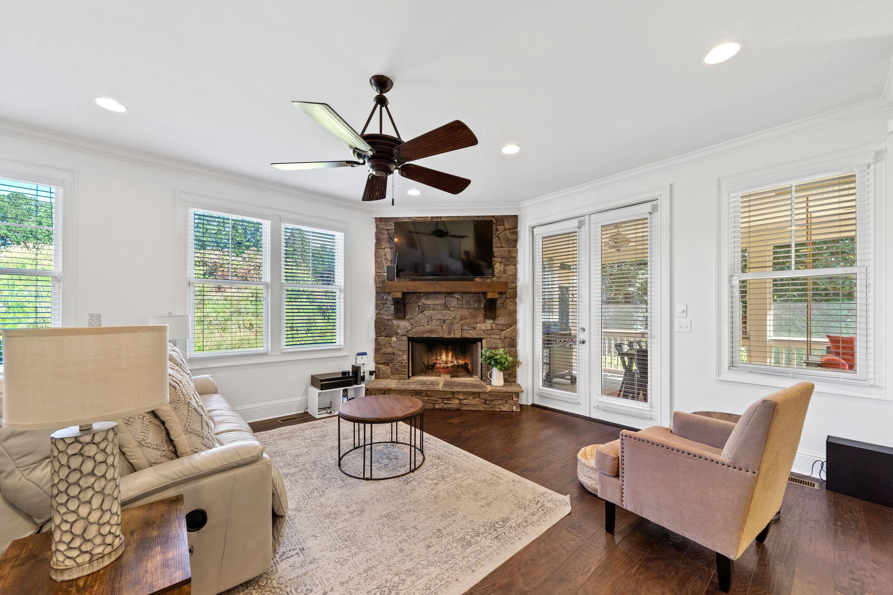 1181 LANDING DRIVE