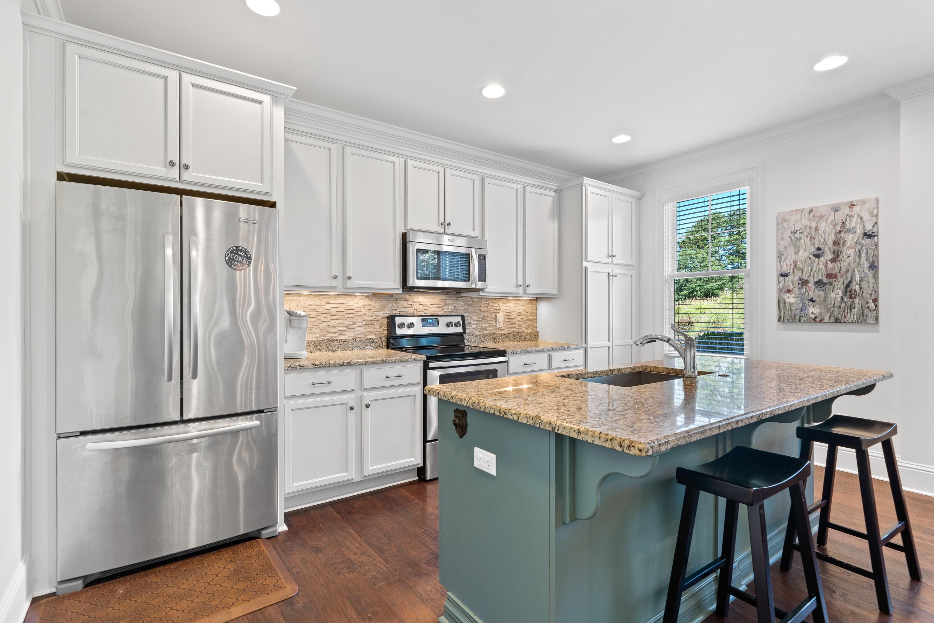 1181 LANDING DRIVE