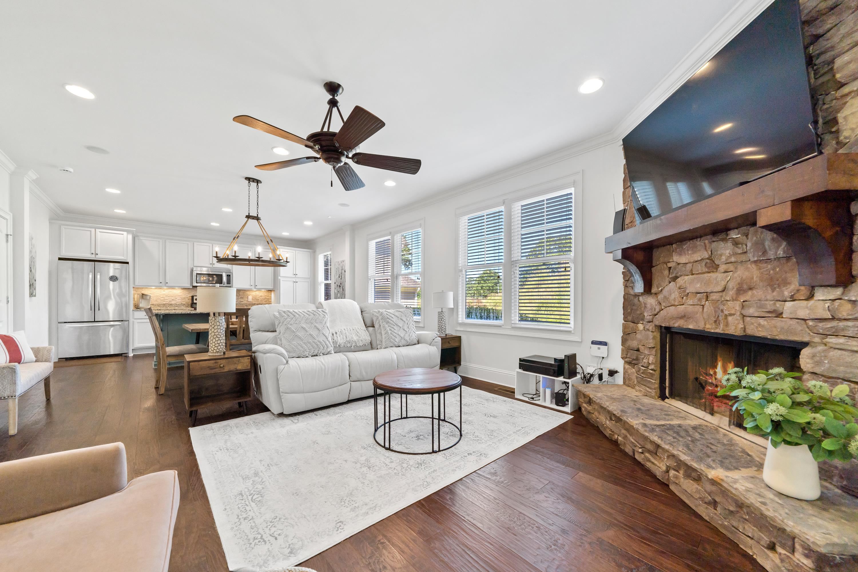 1181 LANDING DRIVE