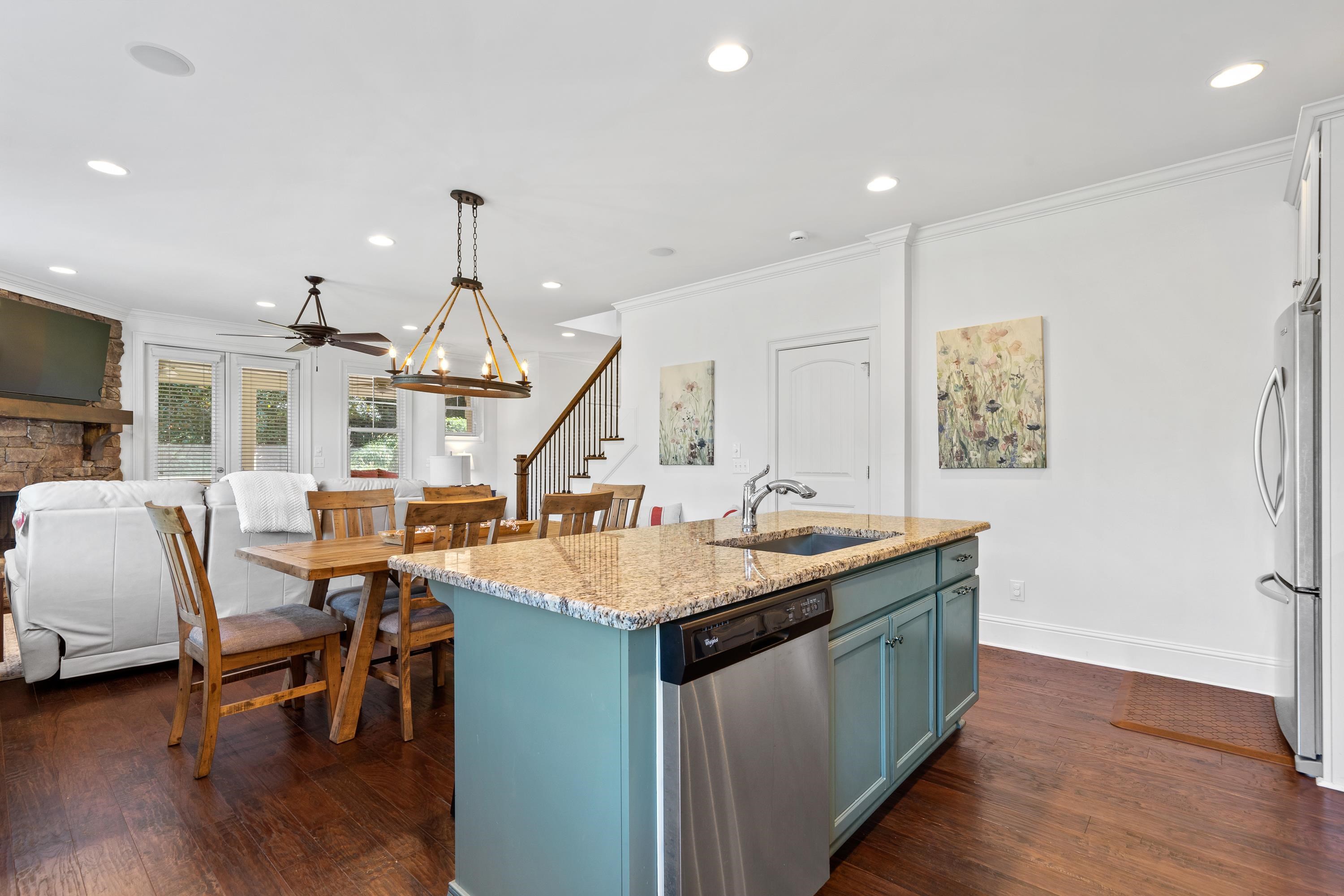 1181 LANDING DRIVE
