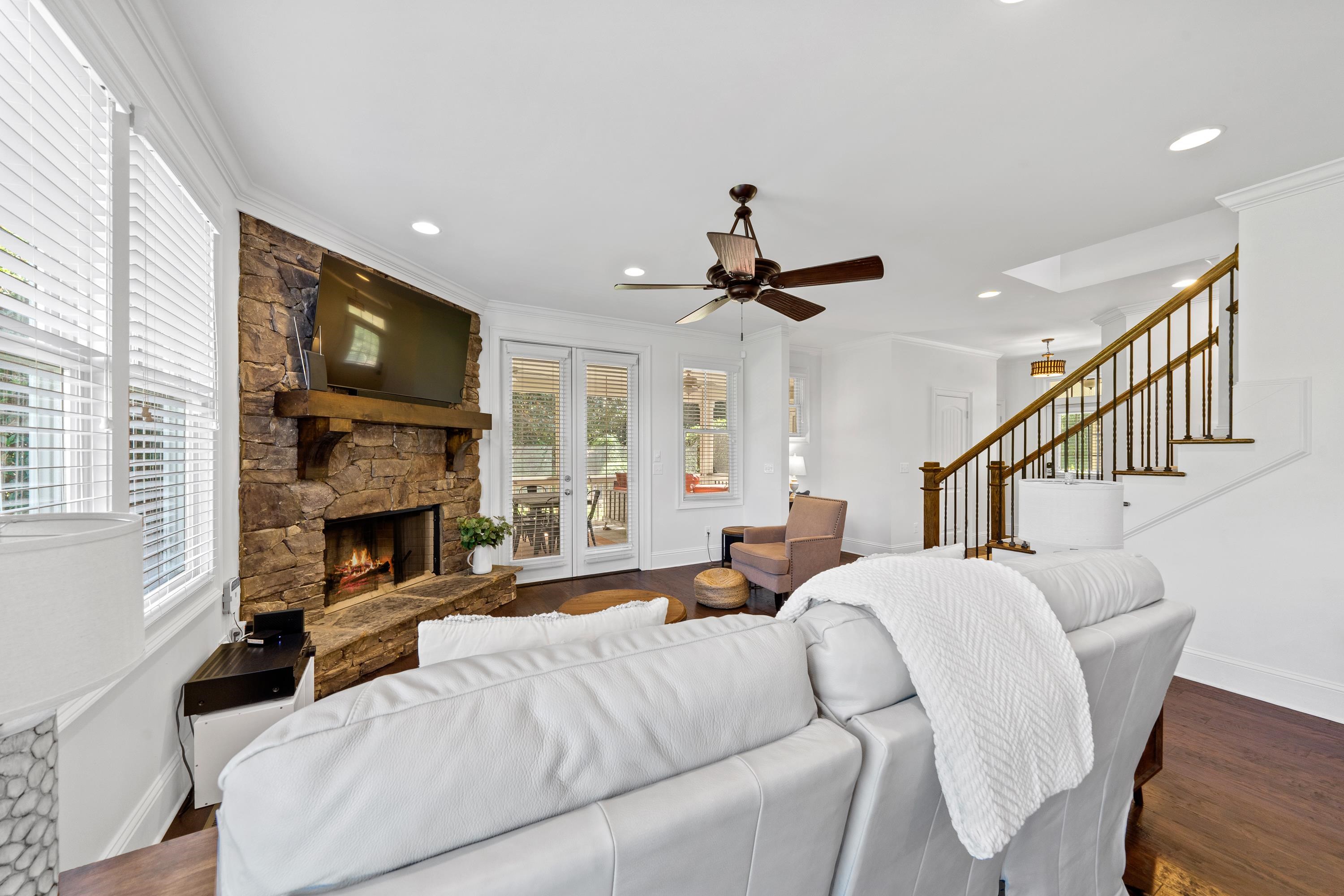 1181 LANDING DRIVE