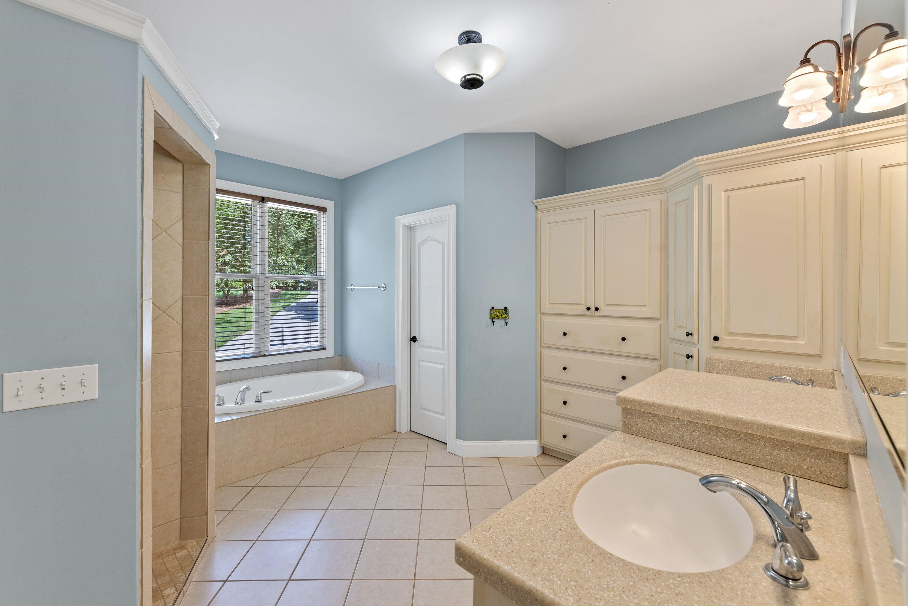 1091 CARNOUSTIE DRIVE