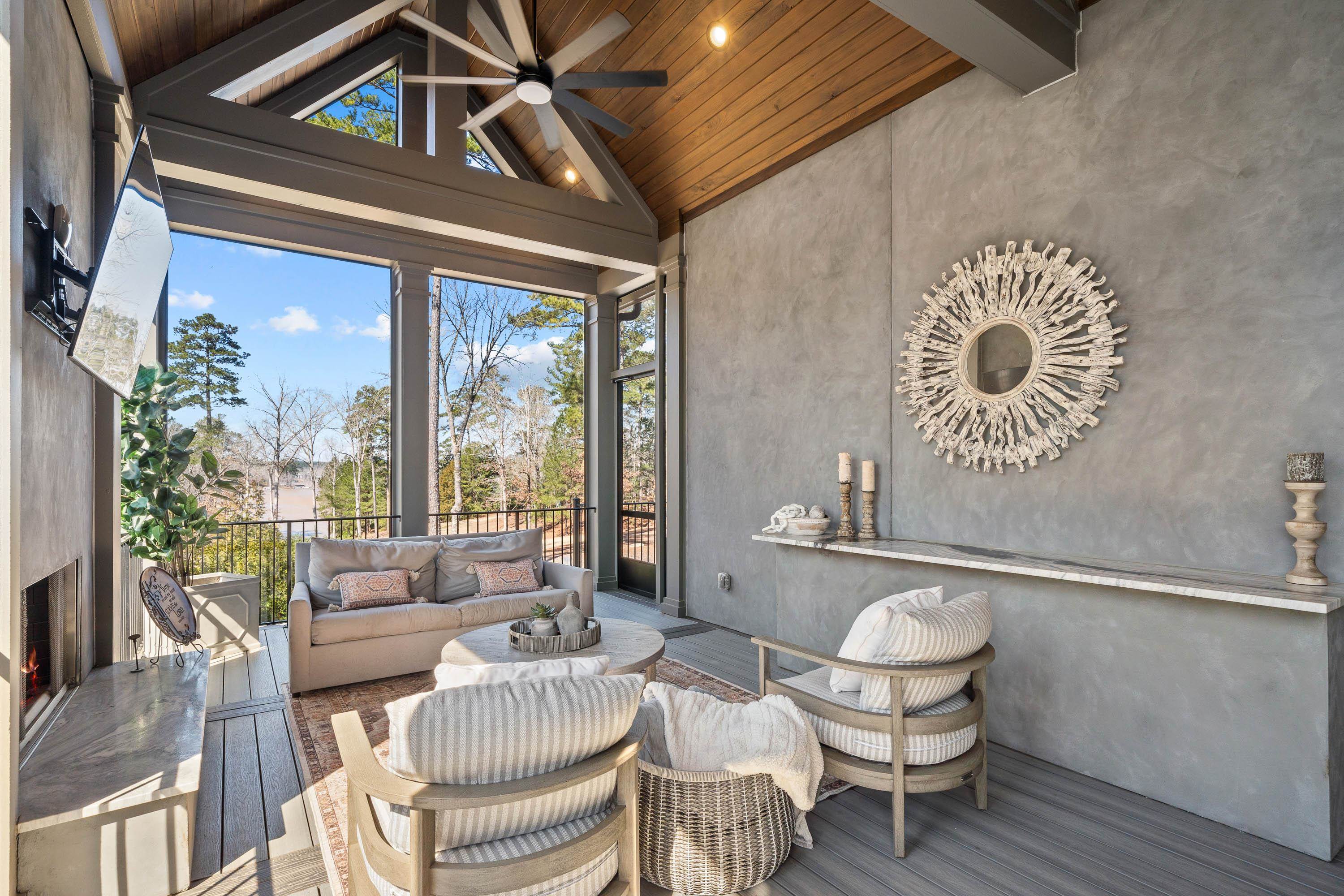 1011 TUGGLE CREEK