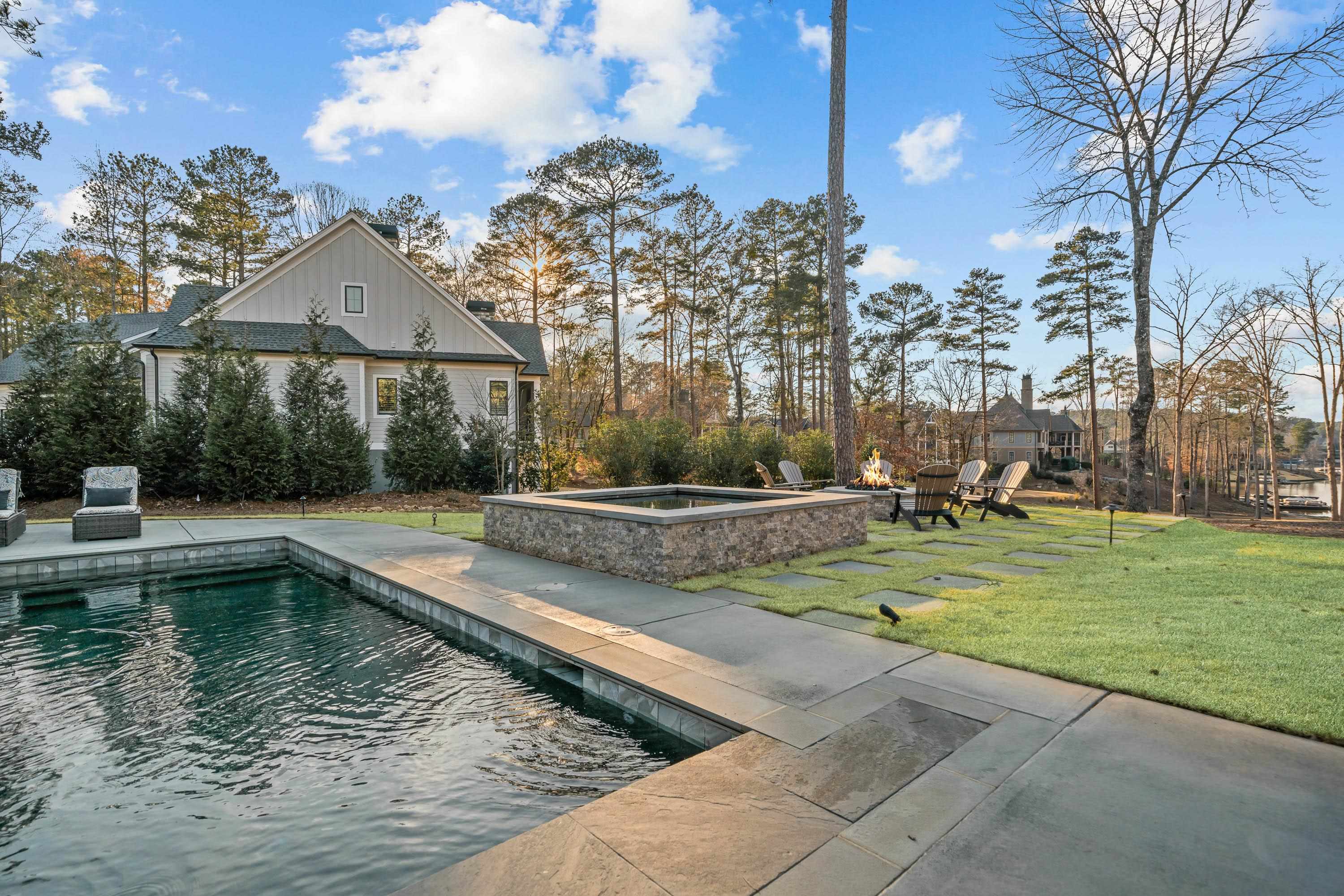 1011 TUGGLE CREEK