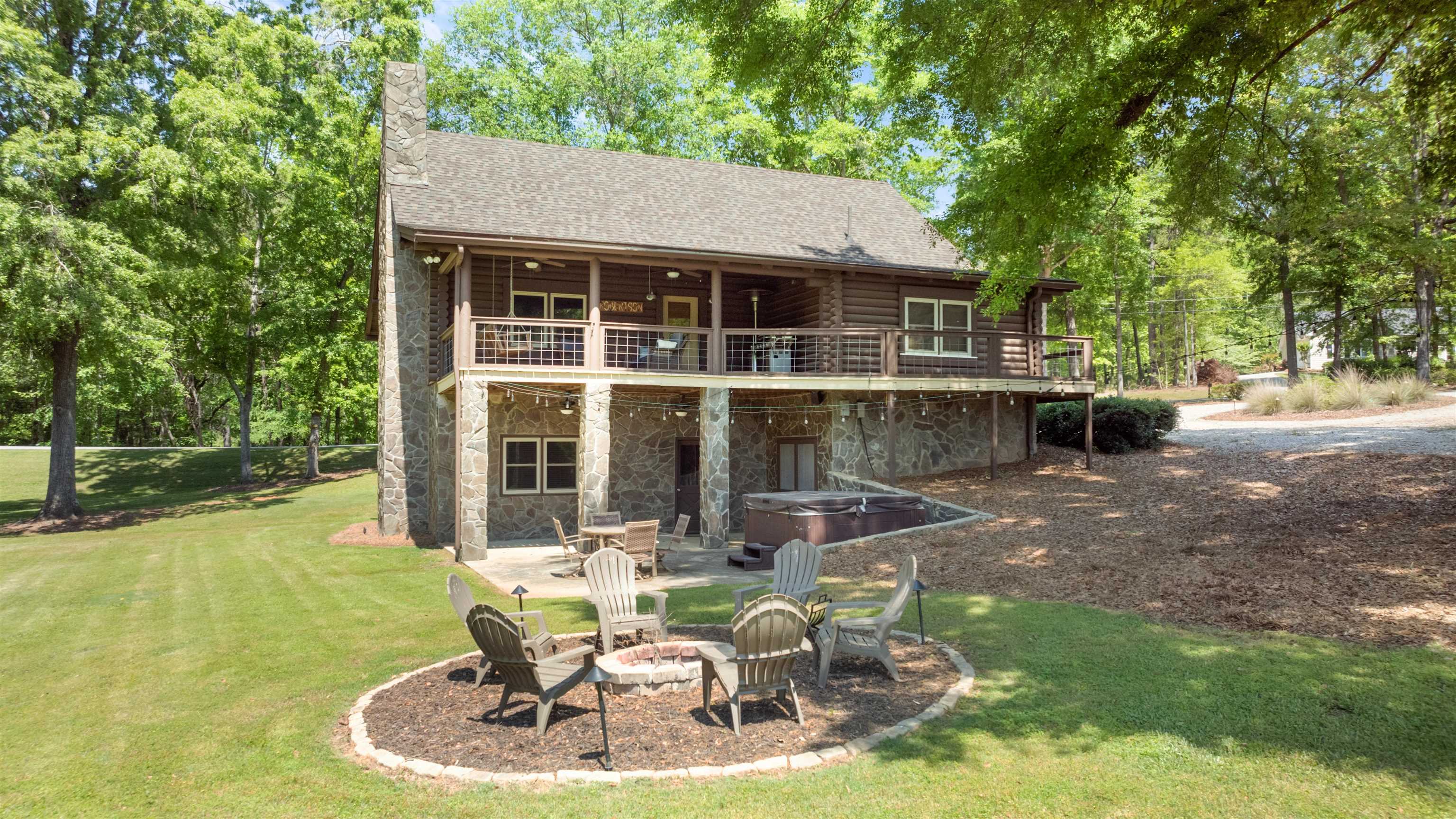 224 LOCH WAY