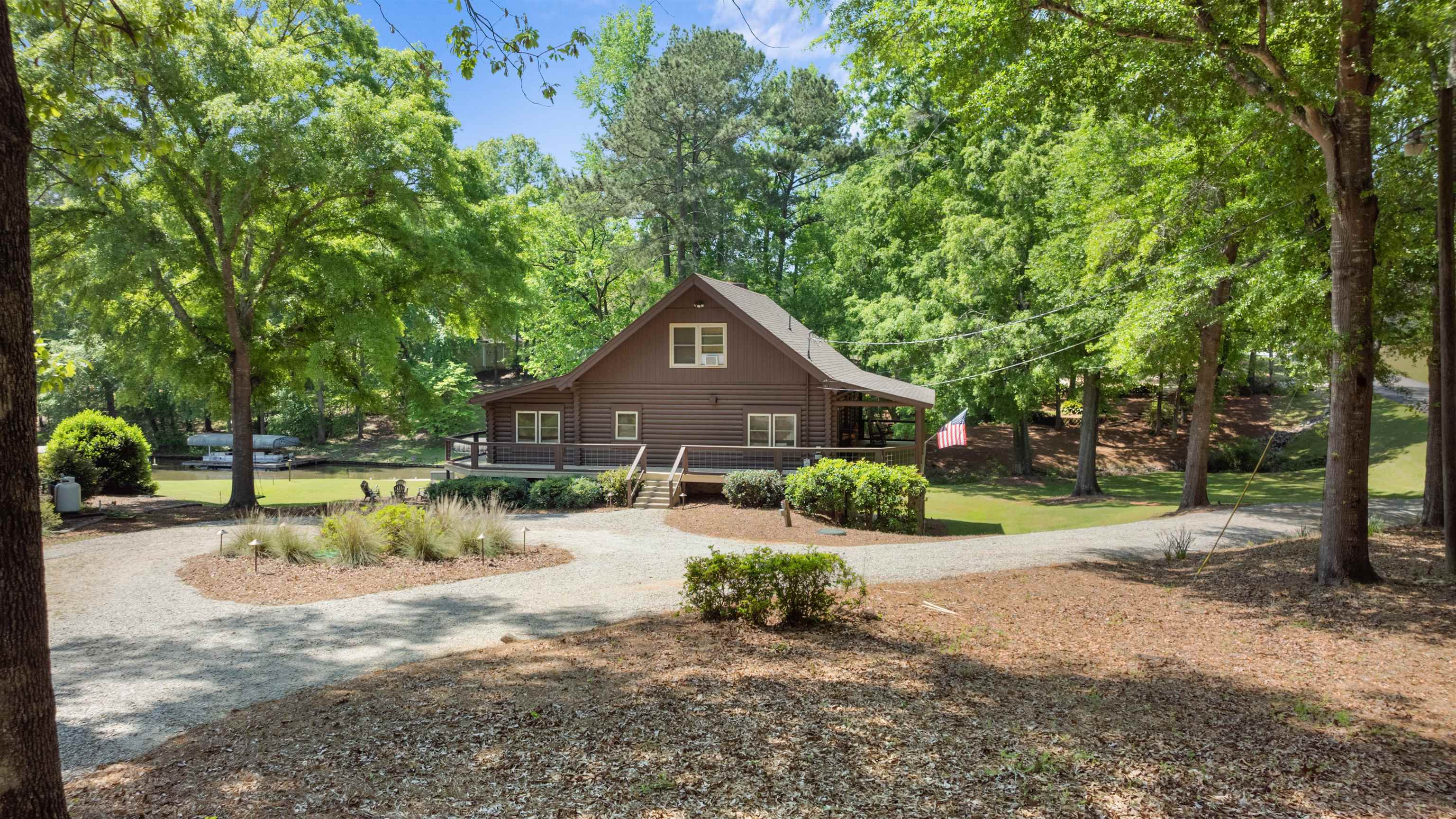 224 LOCH WAY