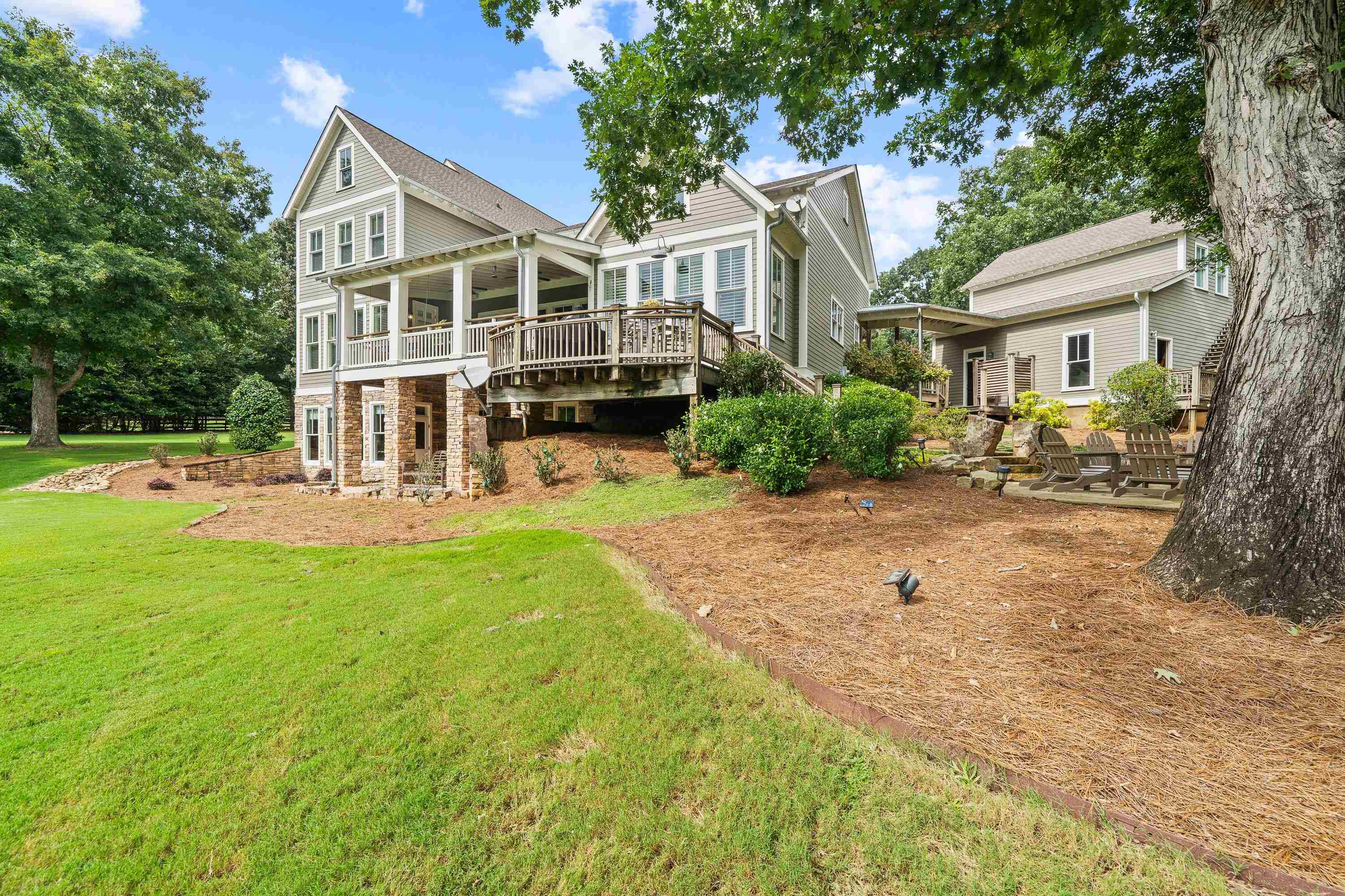 108 WALKING HORSE LANE