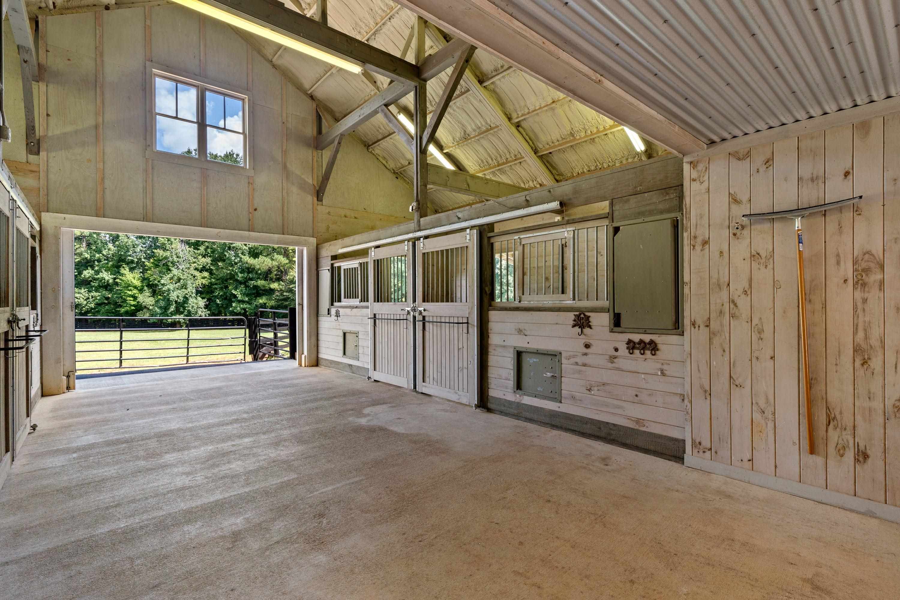 108 WALKING HORSE LANE