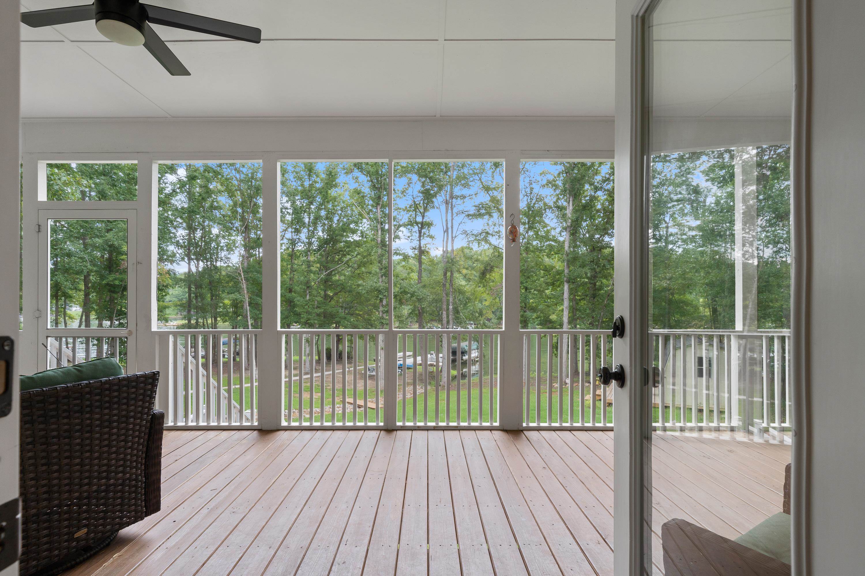 536 RIVERLAKE DRIVE