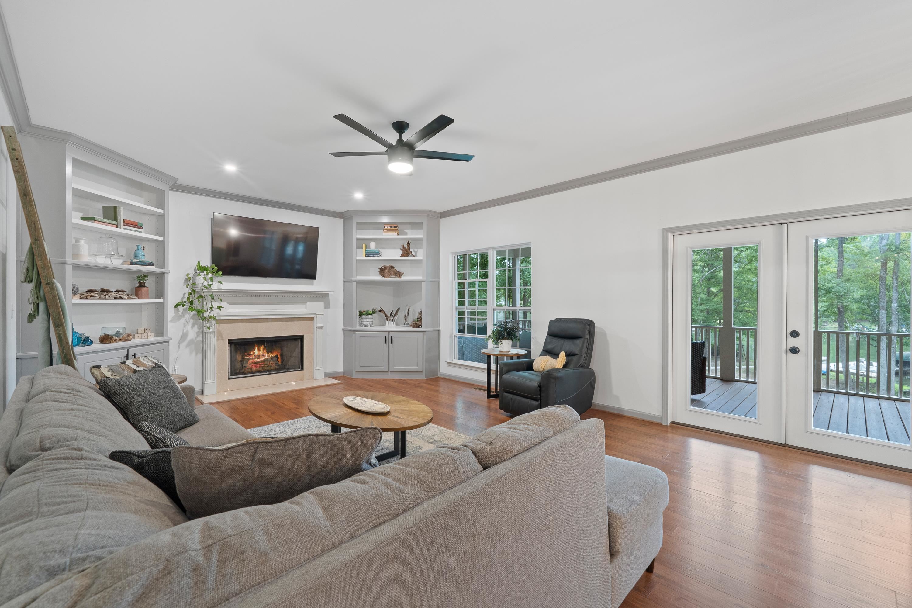 536 RIVERLAKE DRIVE