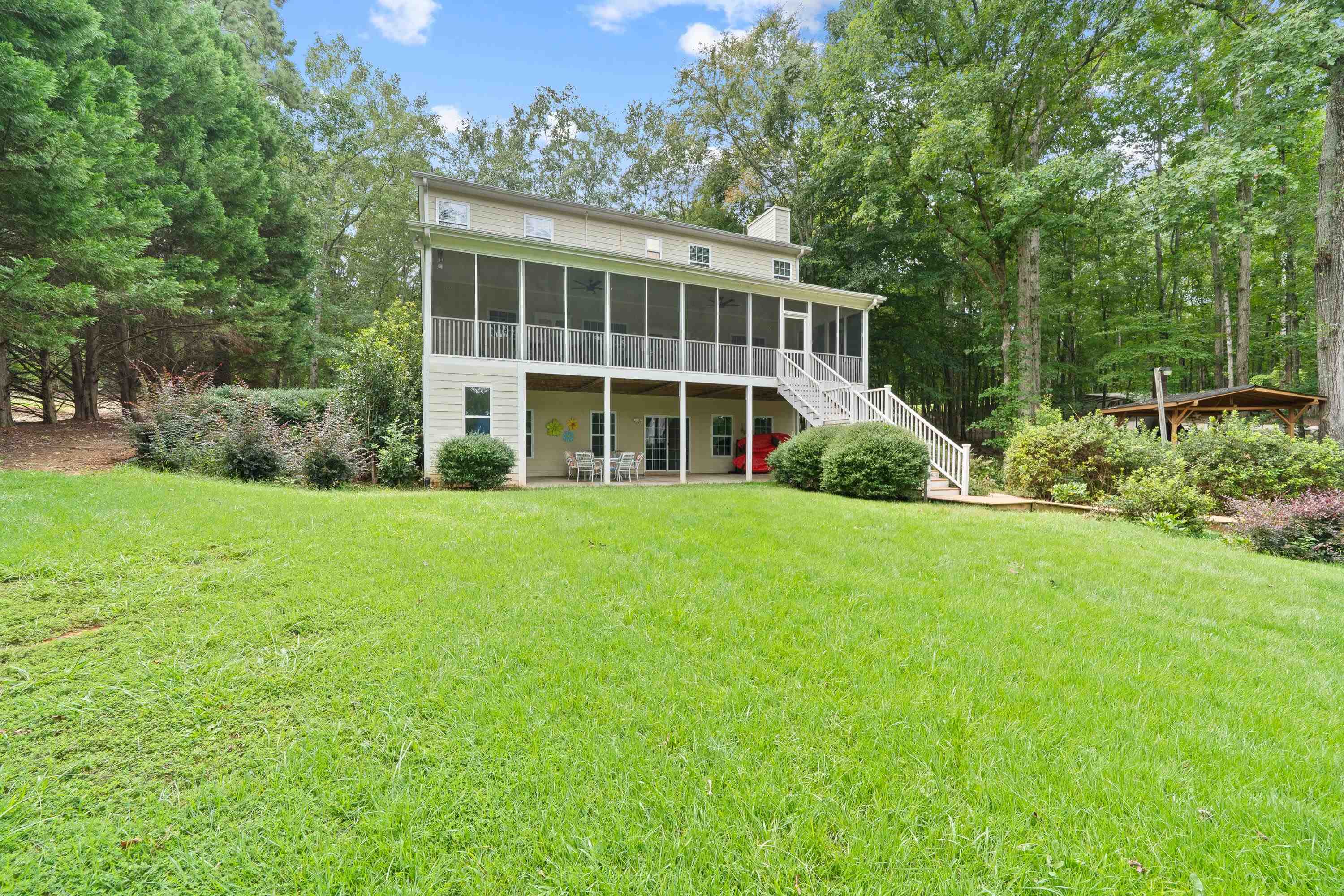 536 RIVERLAKE DRIVE