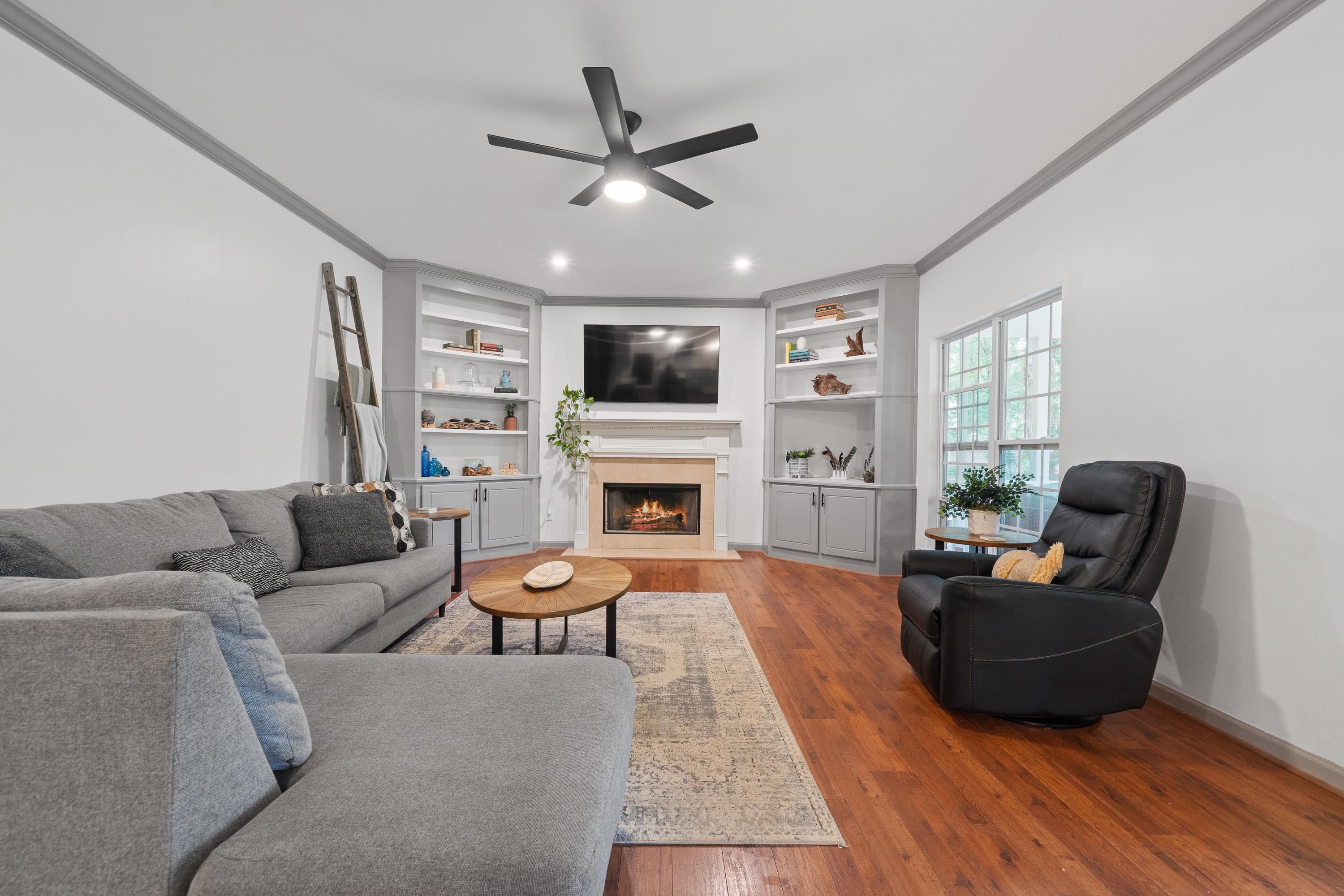 536 RIVERLAKE DRIVE