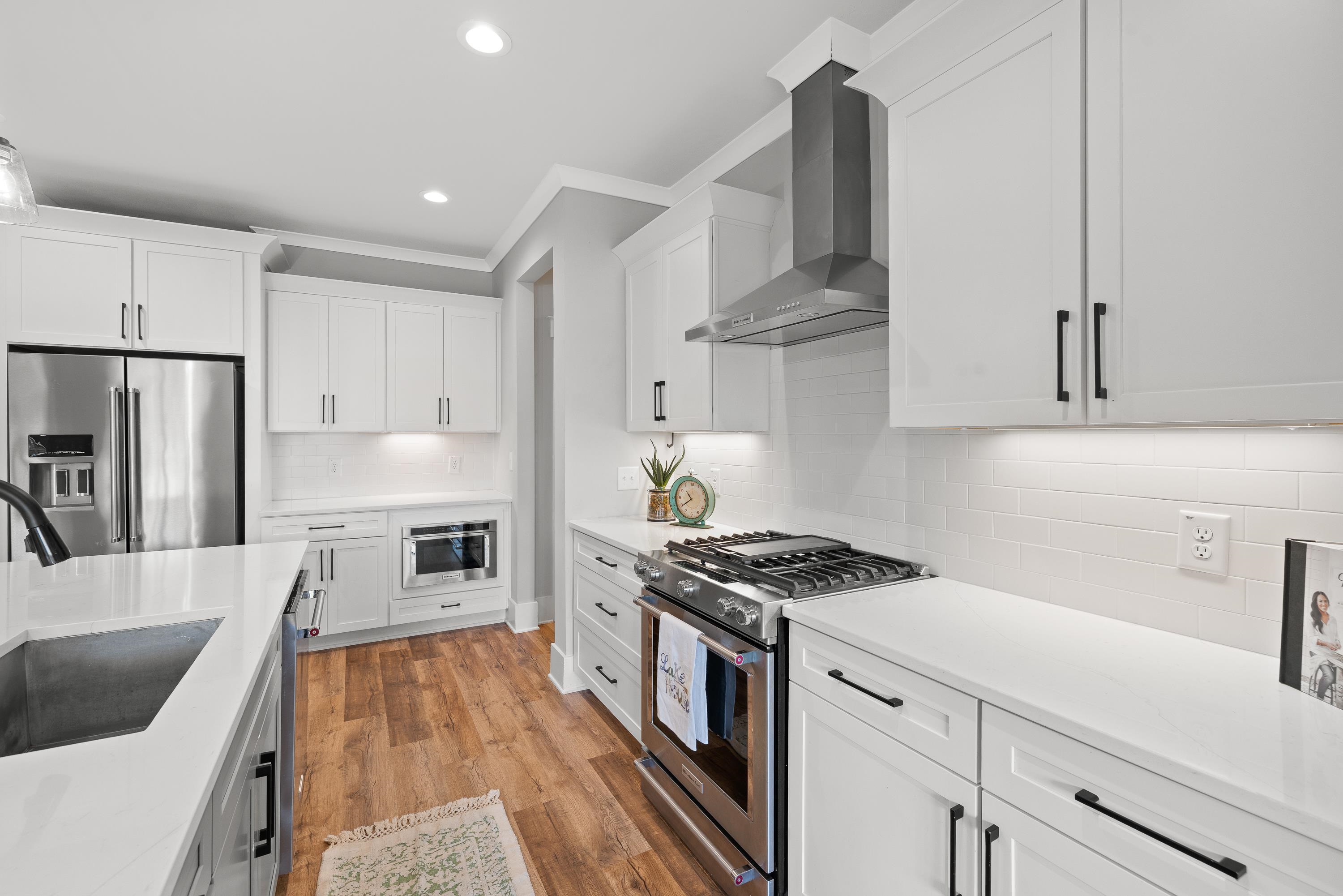 1140 HIDDEN HILLS CIRCLE