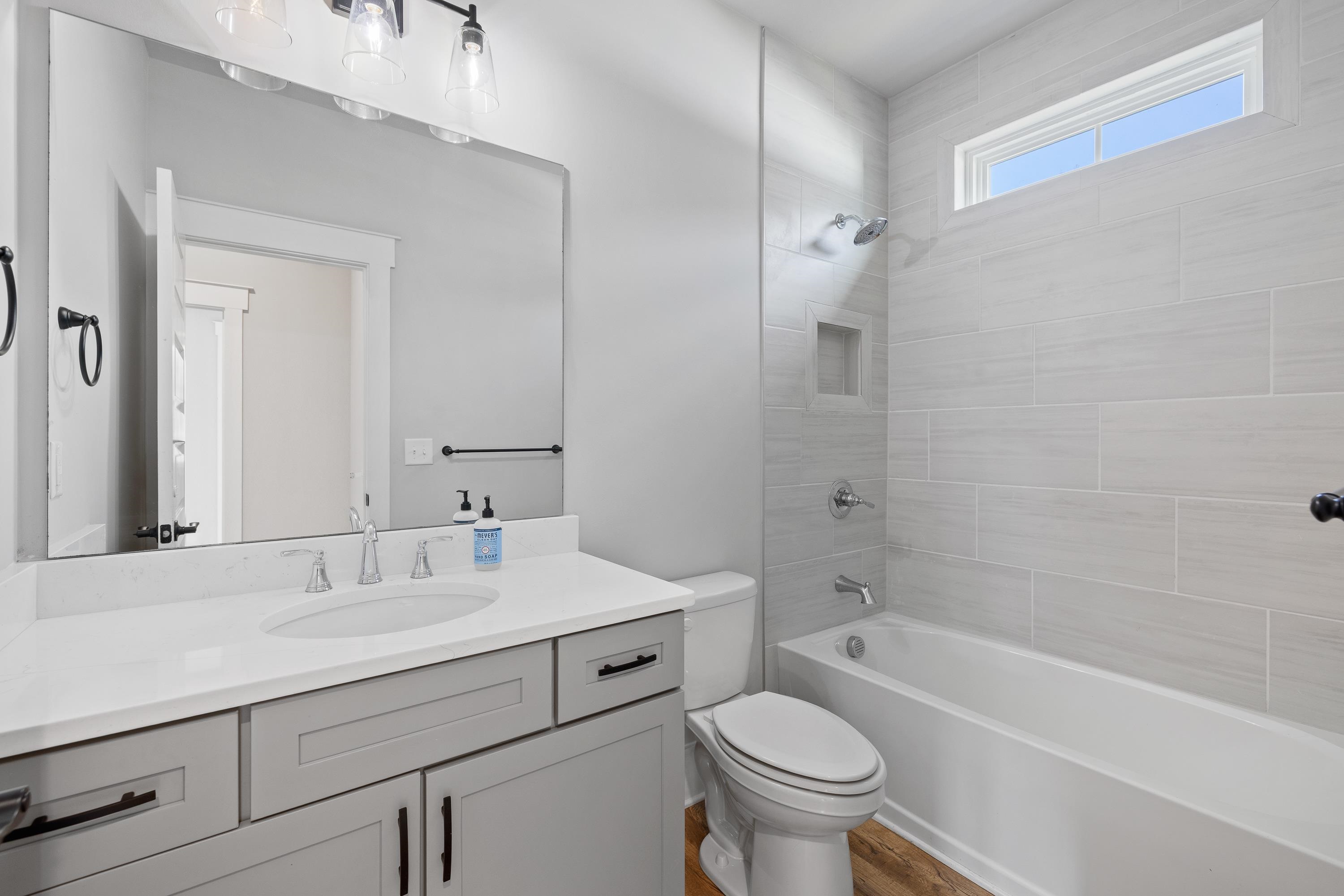 1140 HIDDEN HILLS CIRCLE