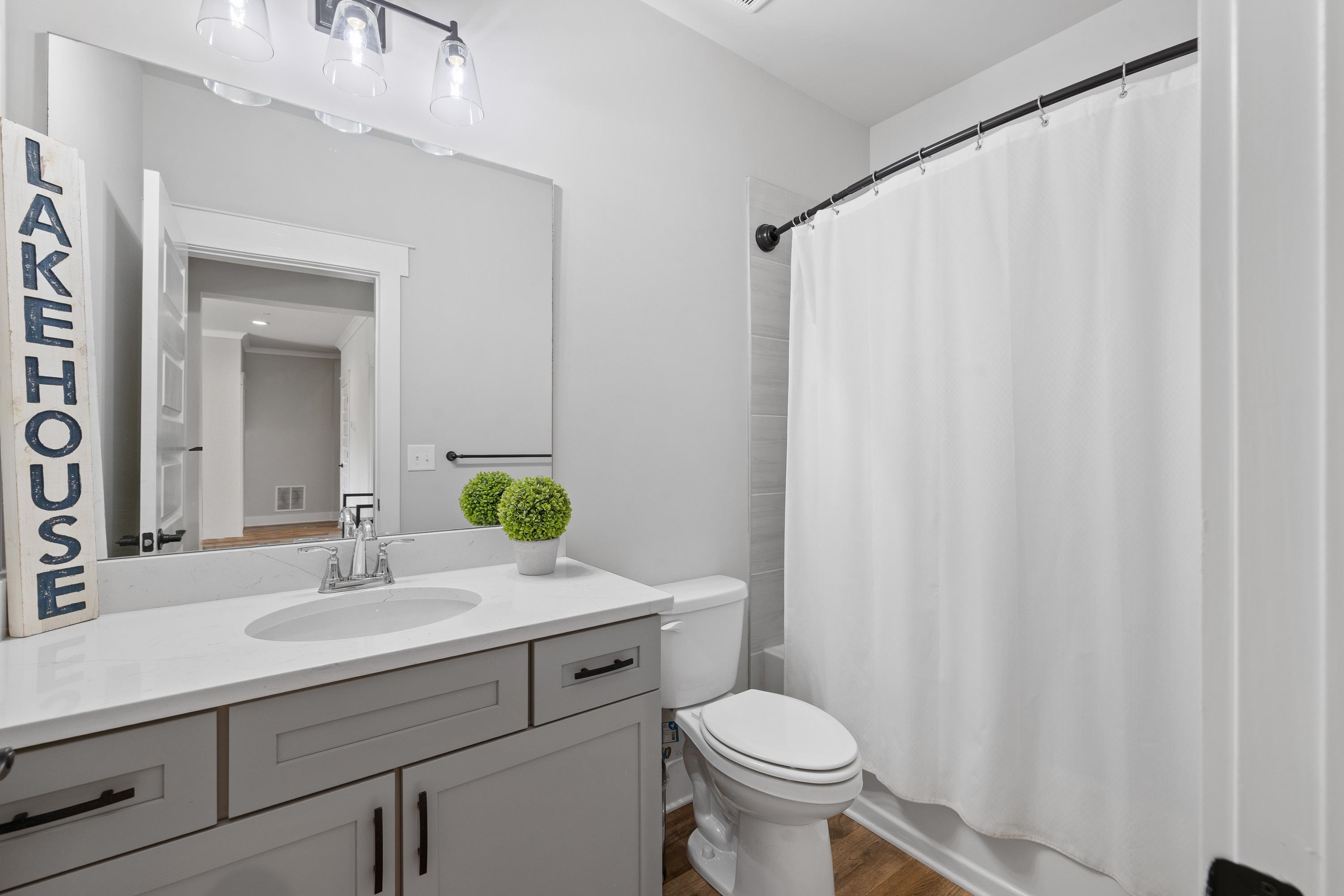 1140 HIDDEN HILLS CIRCLE