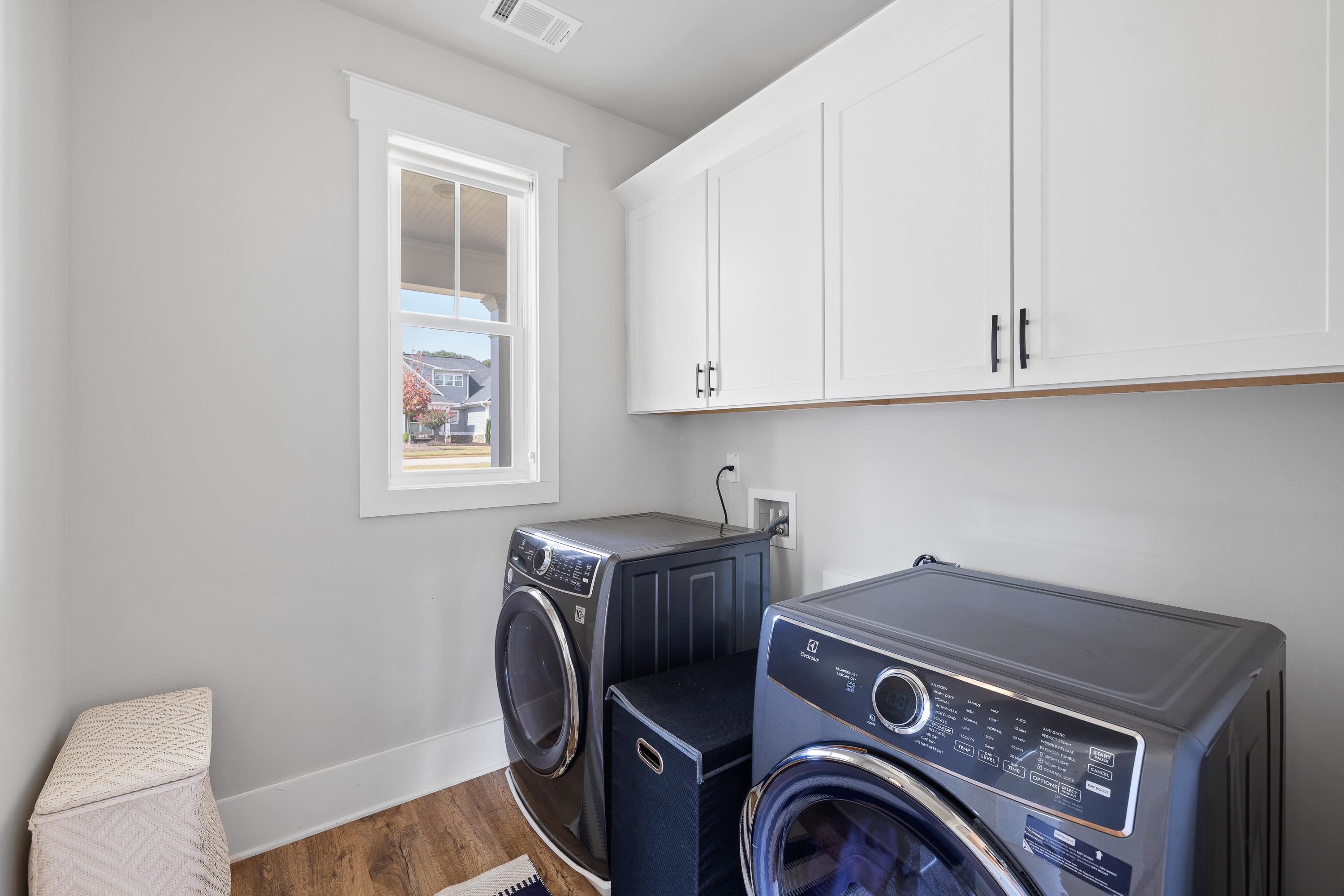 1140 HIDDEN HILLS CIRCLE