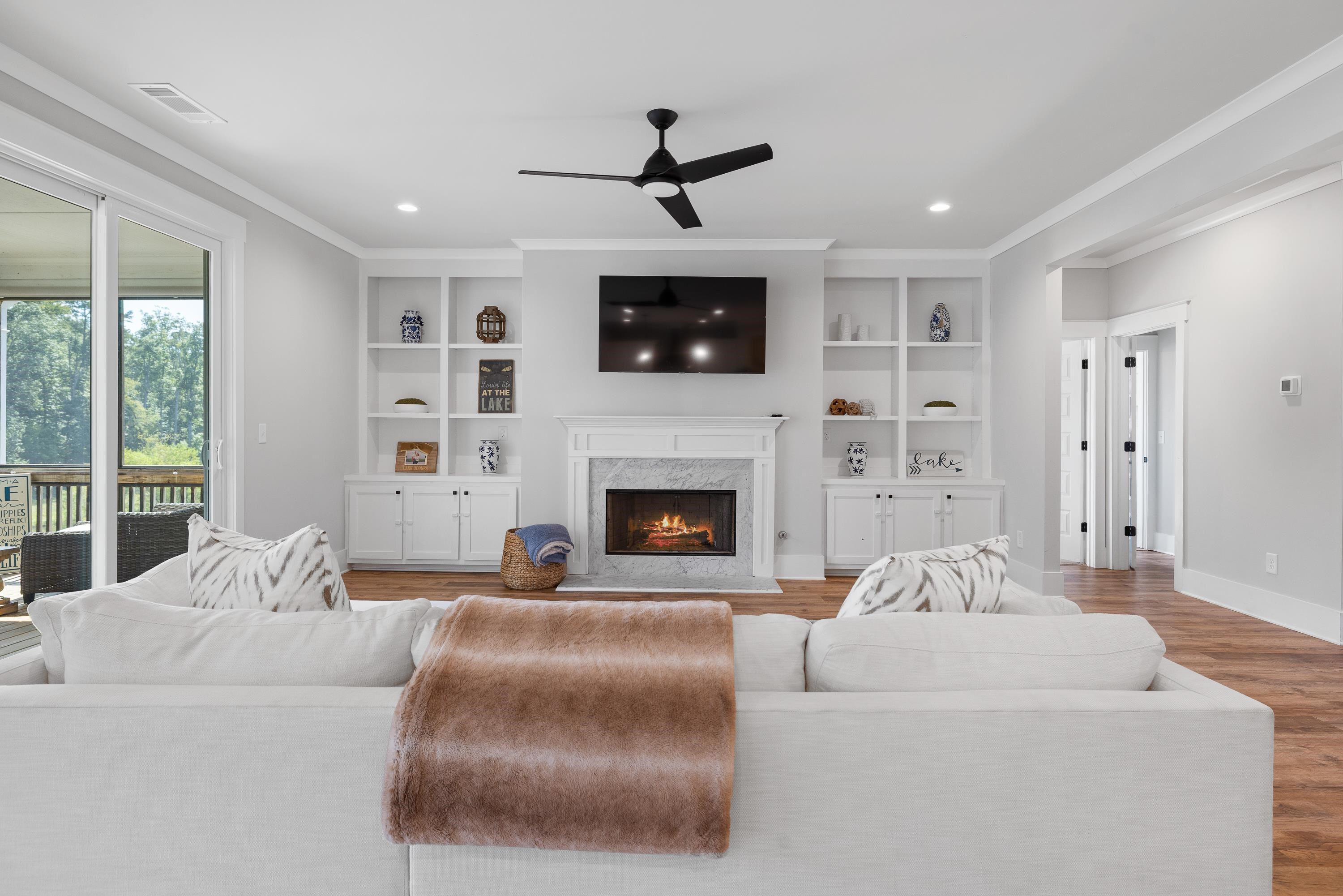 1140 HIDDEN HILLS CIRCLE