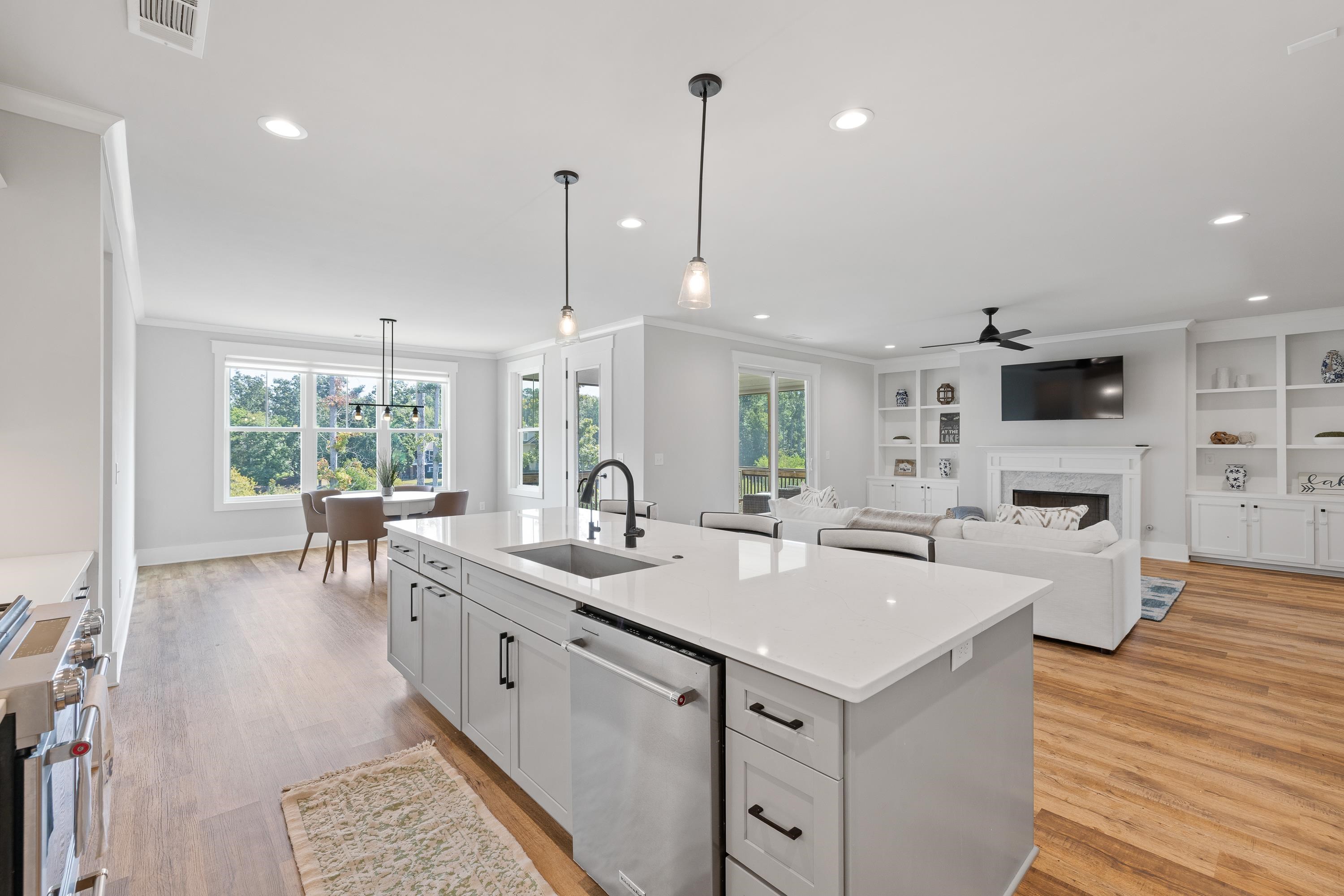 1140 HIDDEN HILLS CIRCLE