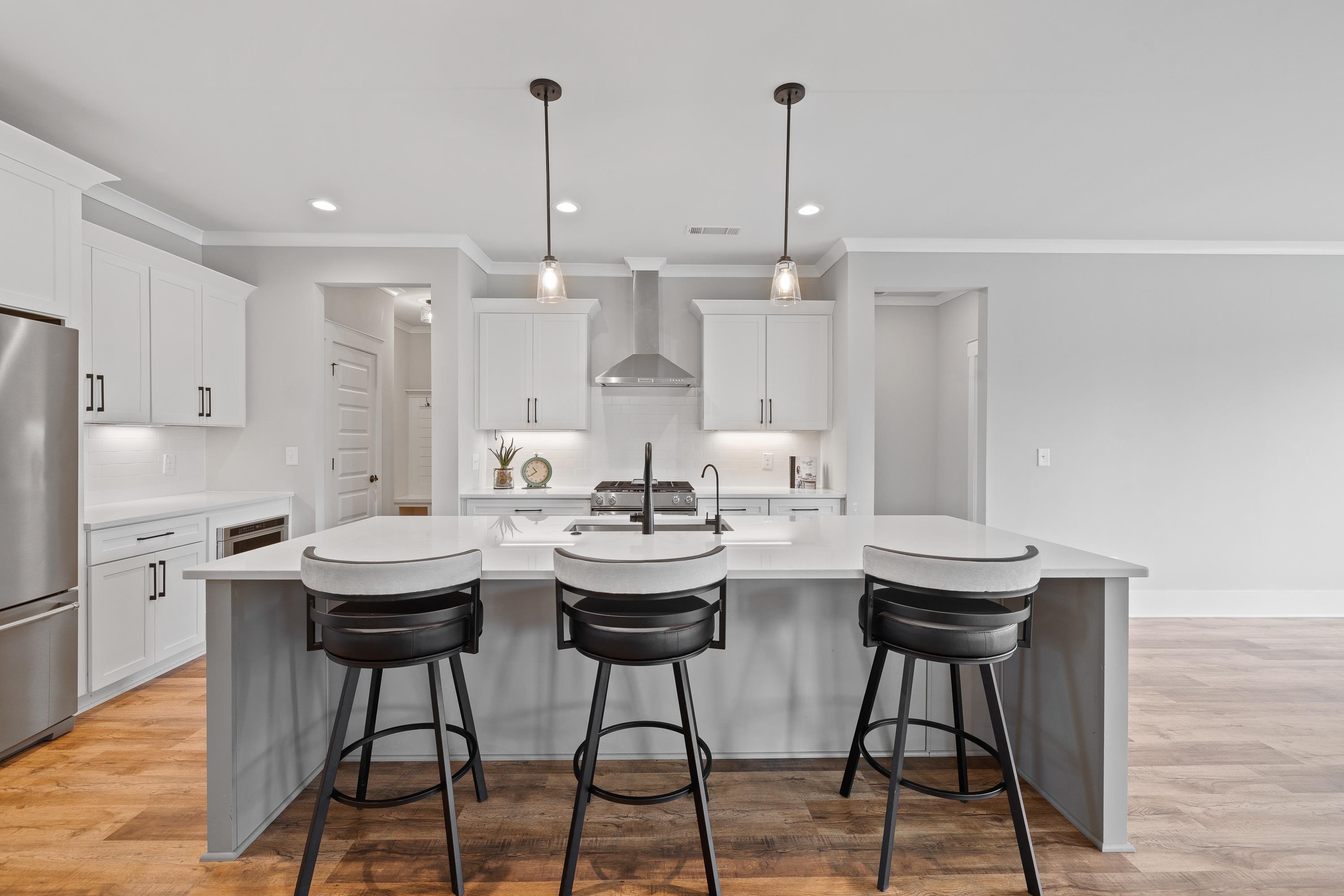 1140 HIDDEN HILLS CIRCLE