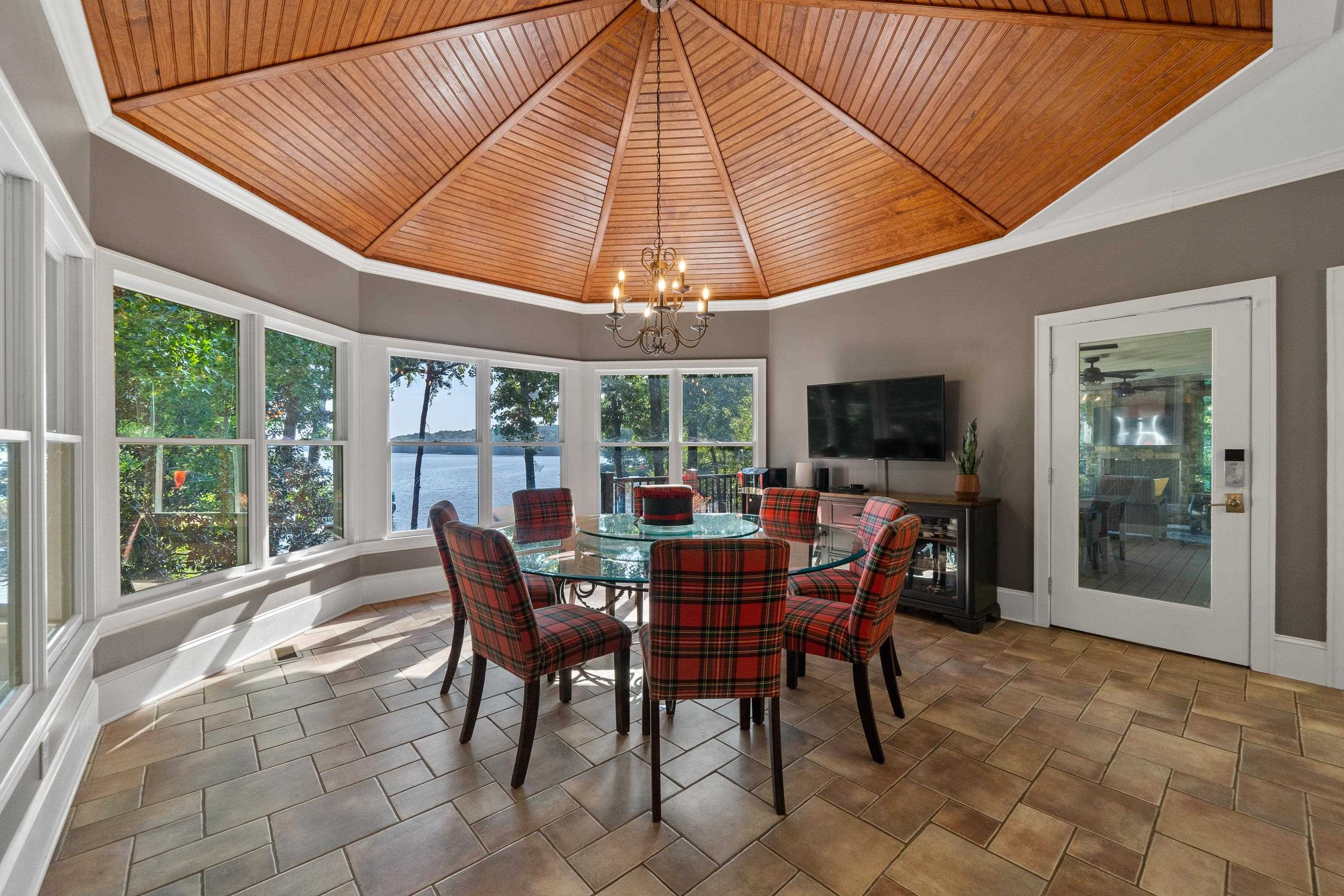 1250 CHEROKEE TRAIL