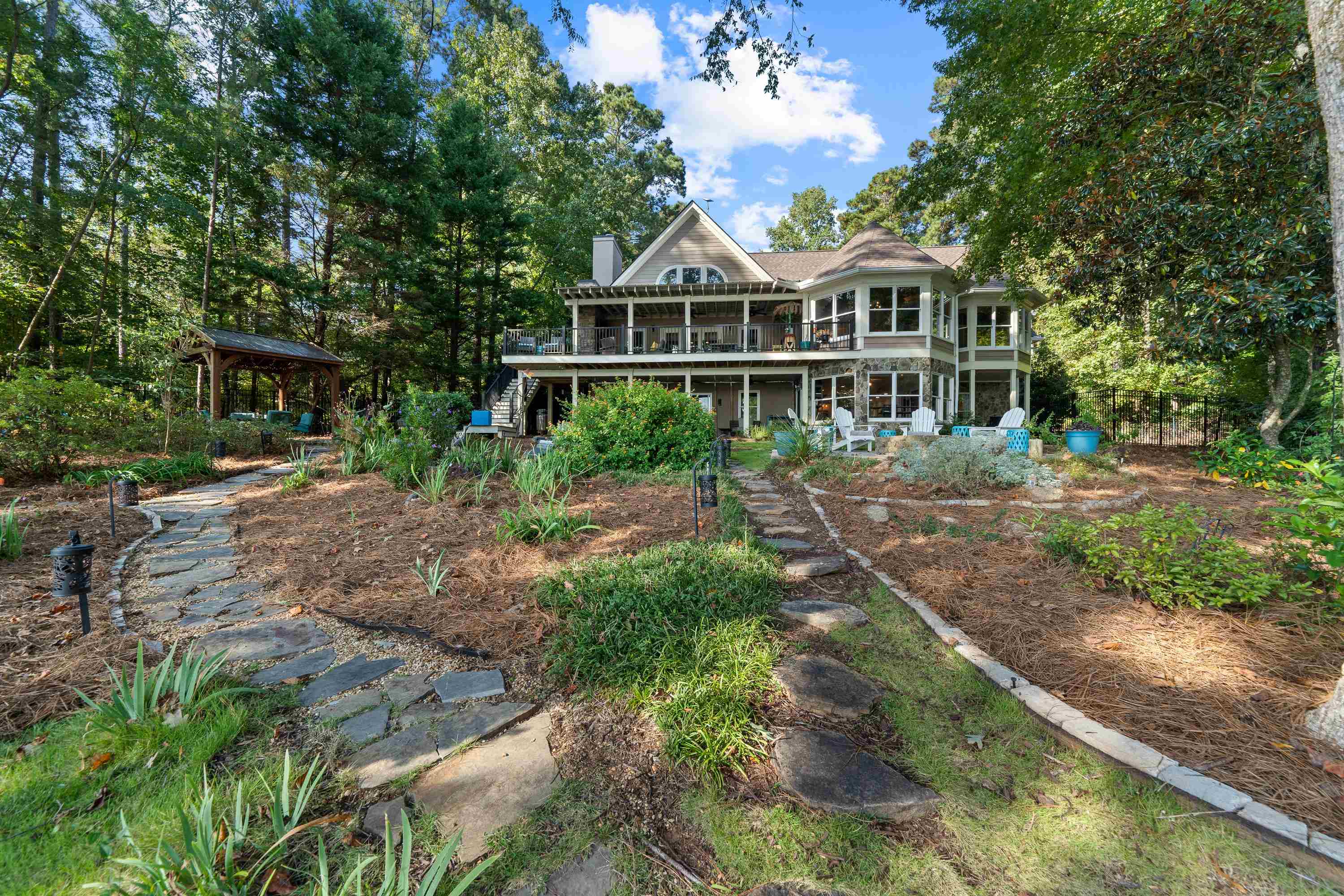 1250 CHEROKEE TRAIL