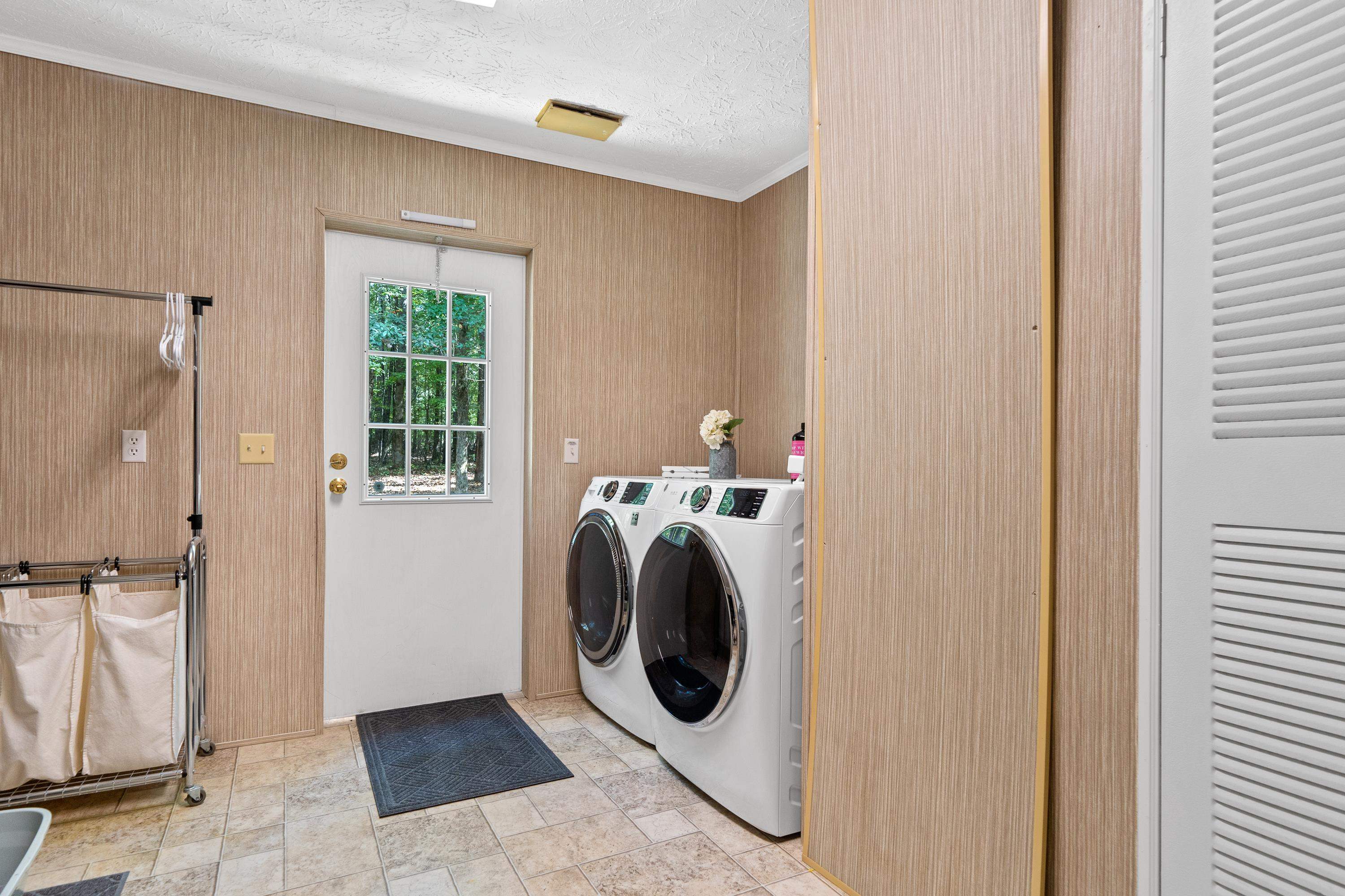 184 N STEELE BRIDGE ROAD