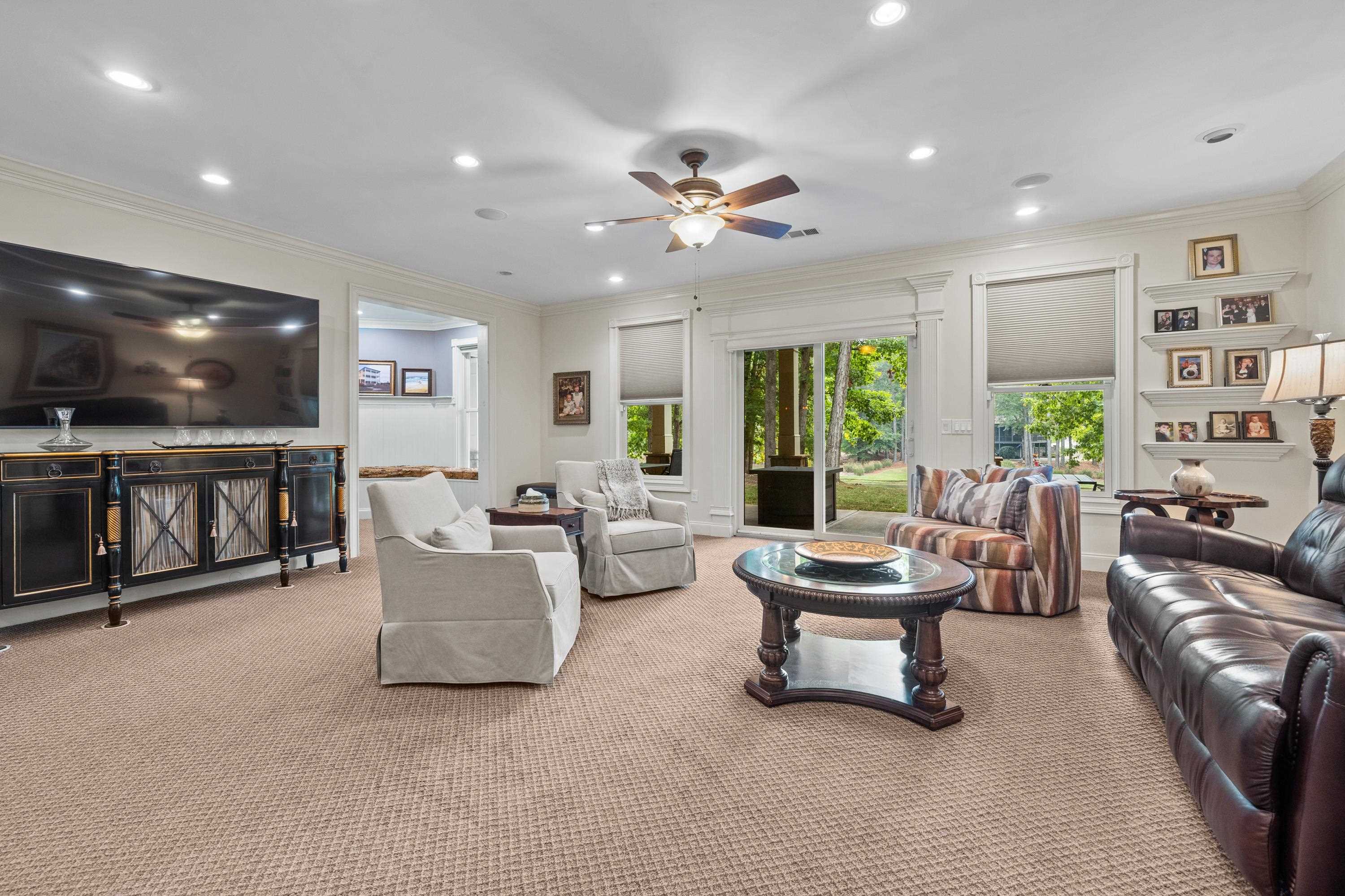 1020 PEACHTREE COURT